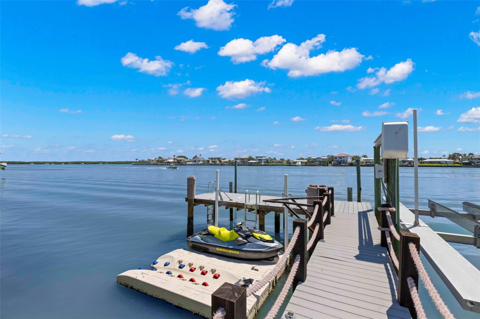 MANDALAY SUB - Residential Lease