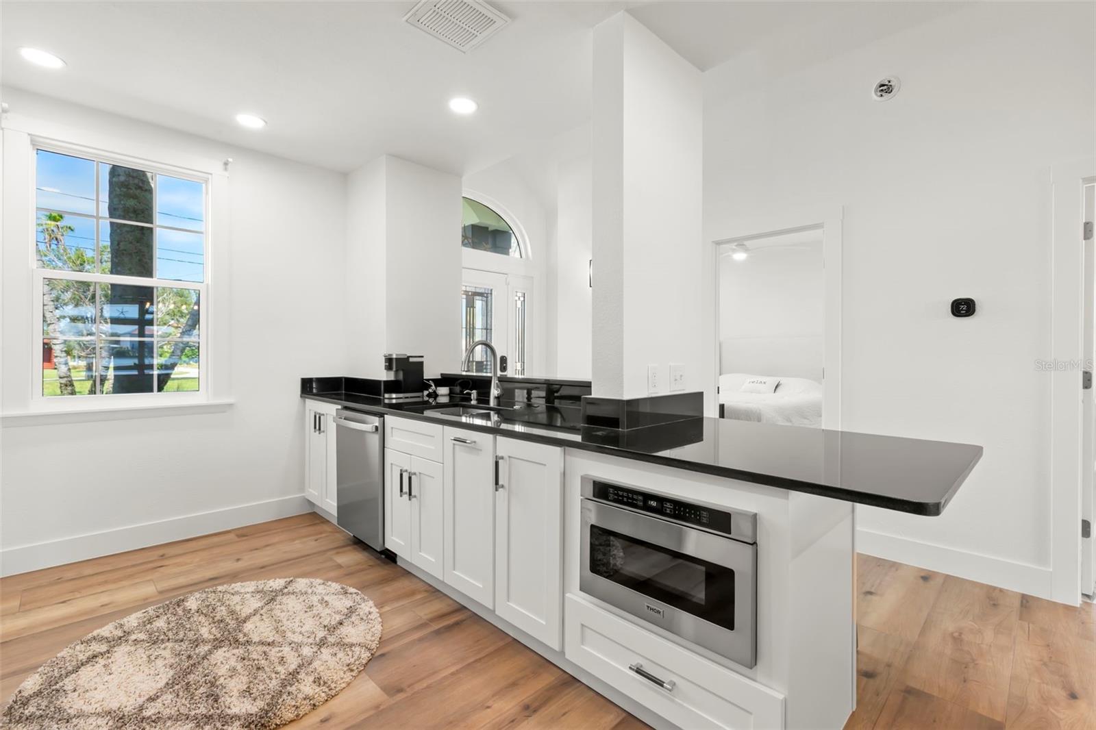 MANDALAY SUB - Residential Lease