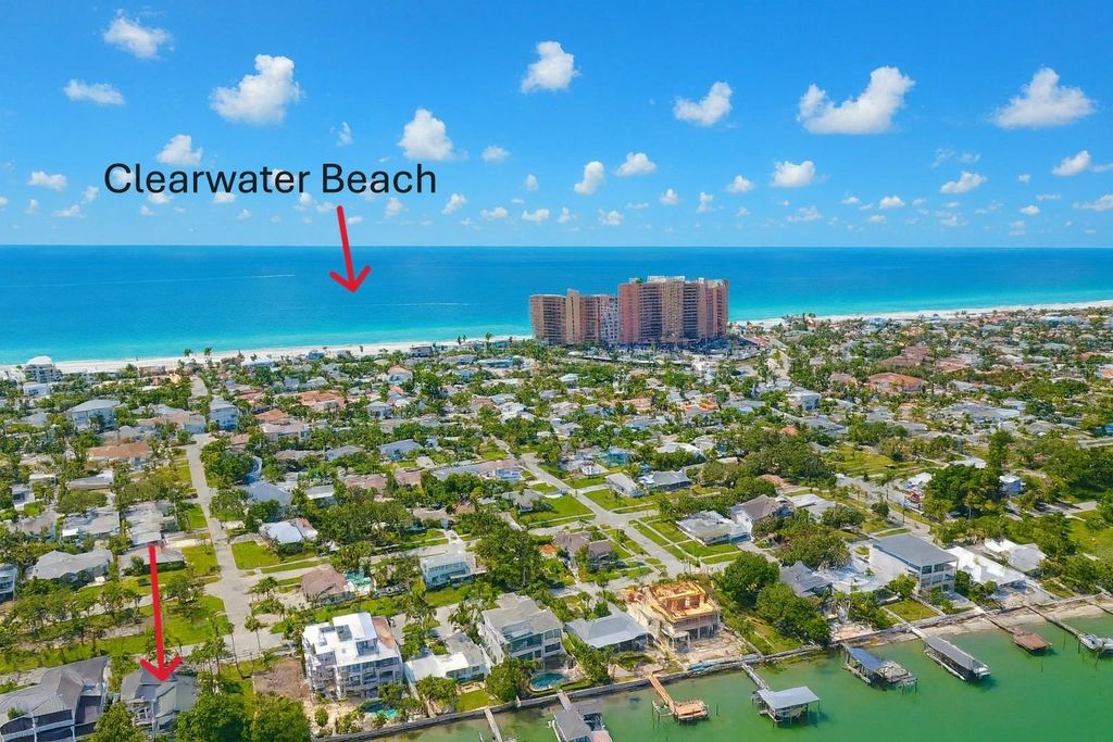 Photo of 819 Bay Esplanade, Clearwater Beach, FL 33767 (MLS # TB8419651)