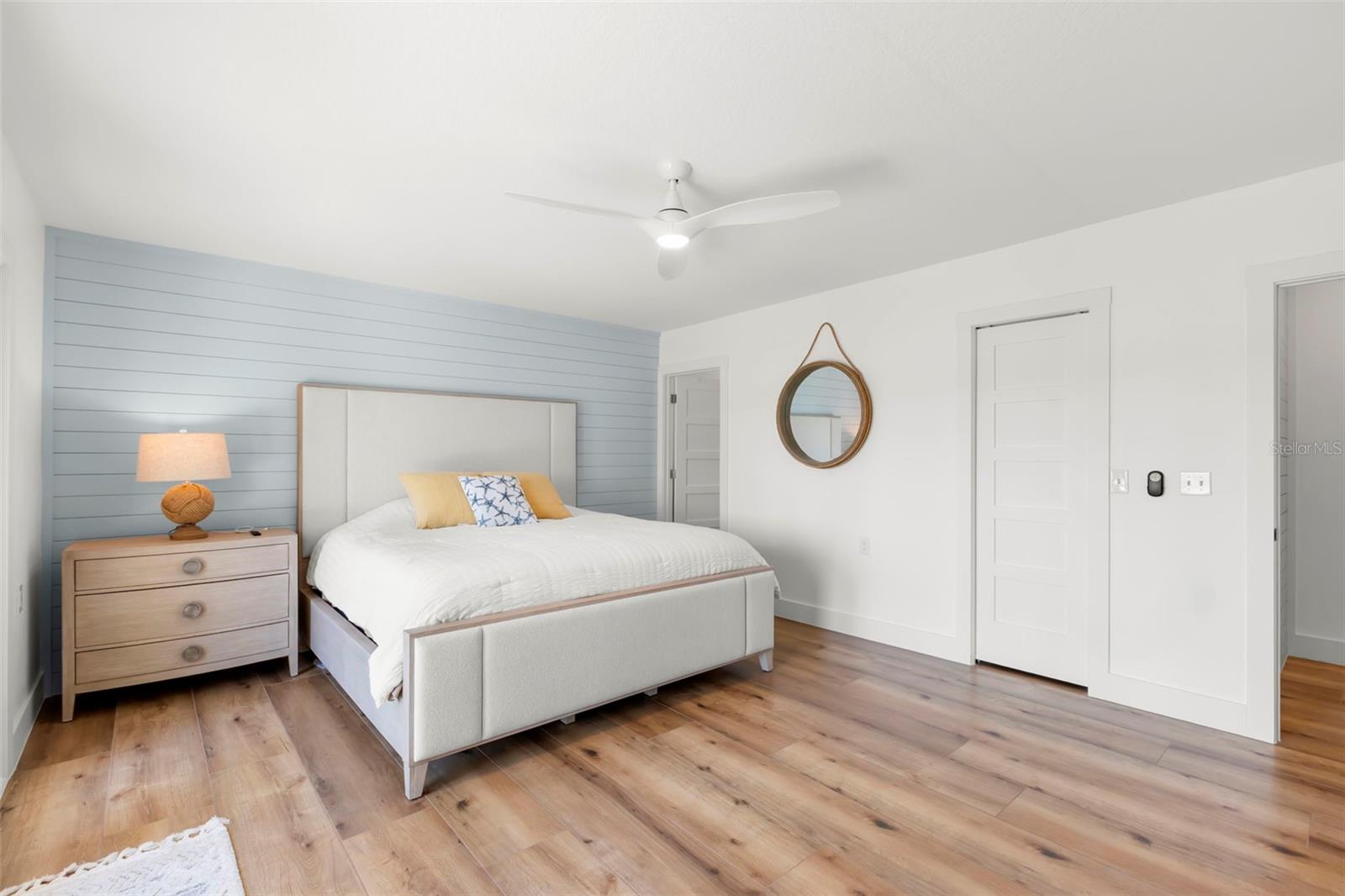 MANDALAY SUB - Residential Lease