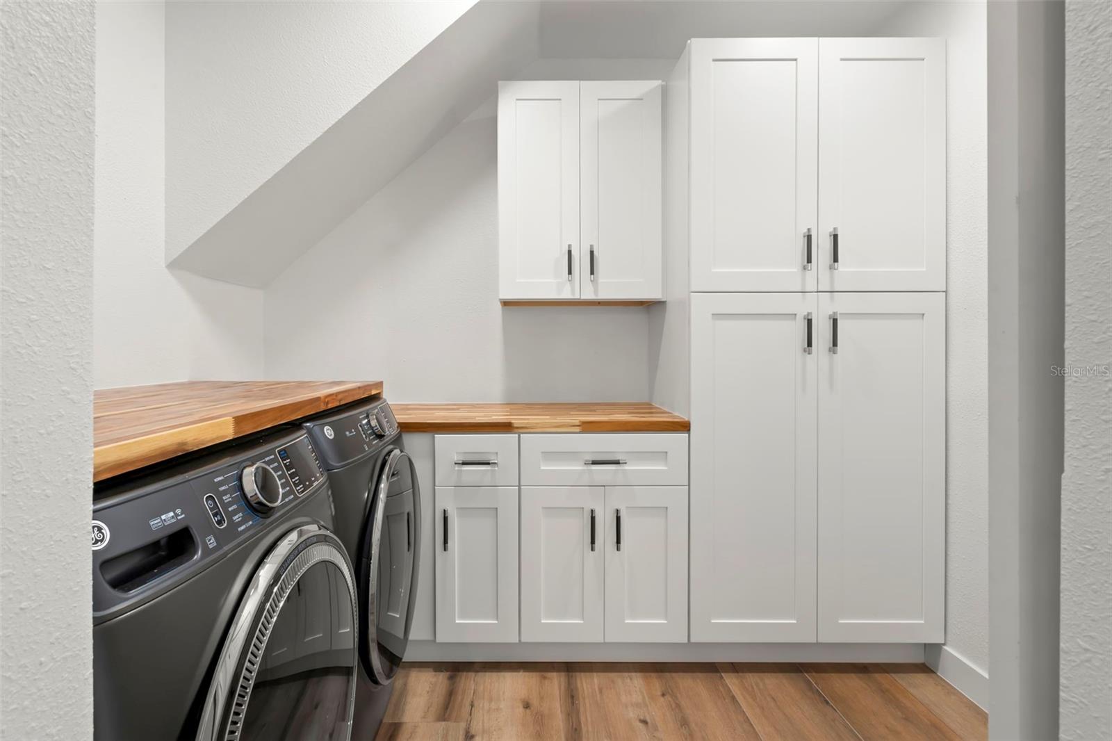 MANDALAY SUB - Residential Lease