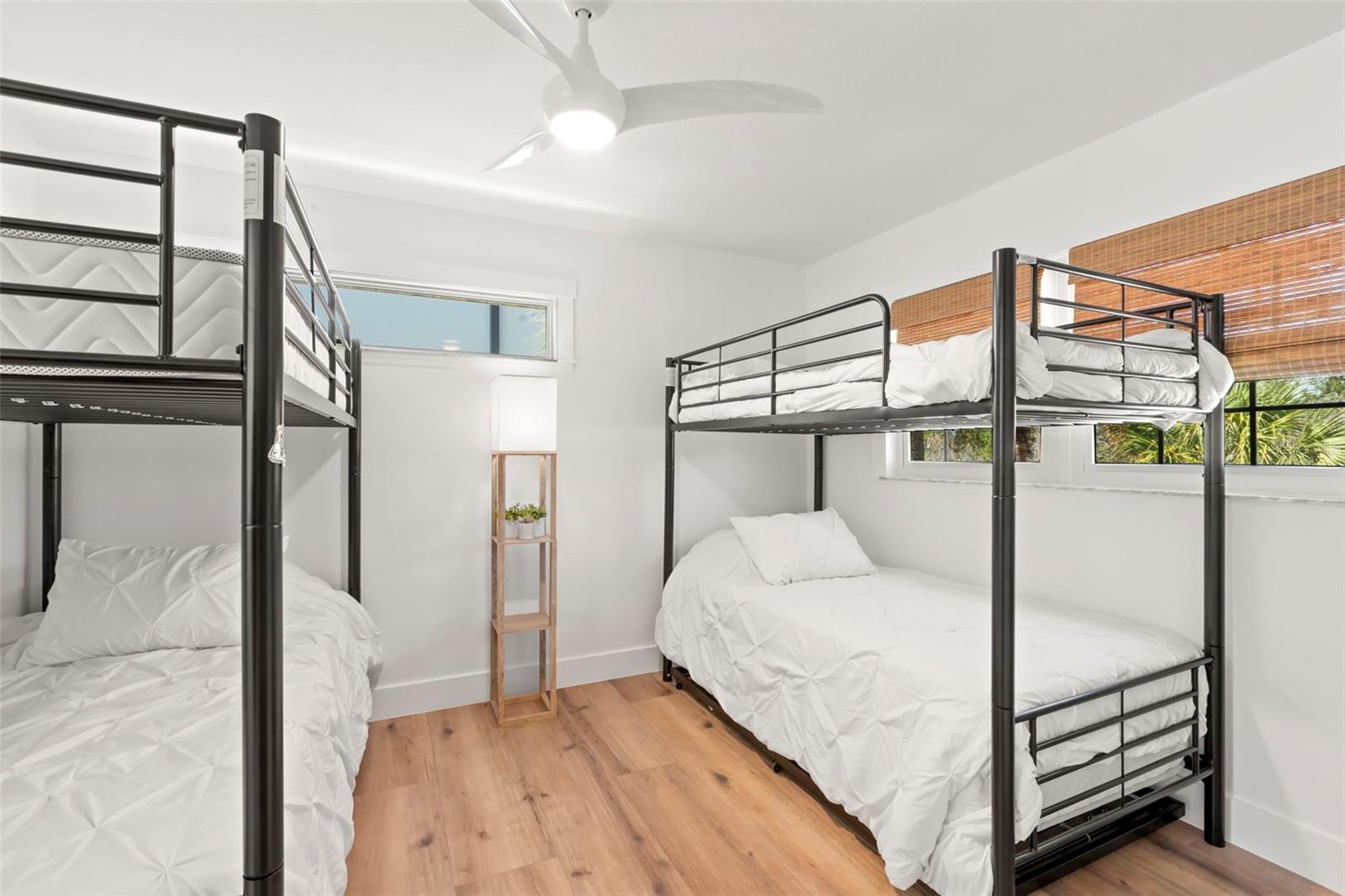 MANDALAY SUB - Residential Lease