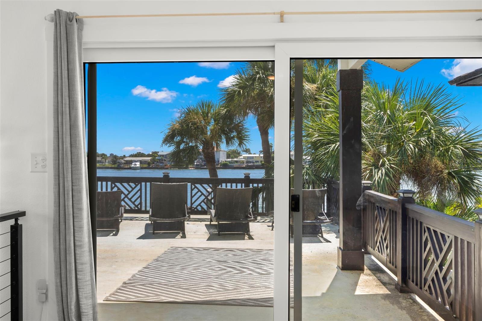 MANDALAY SUB - Residential Lease