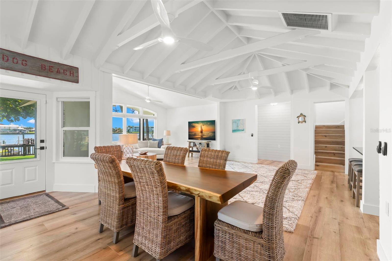 MANDALAY SUB - Residential Lease