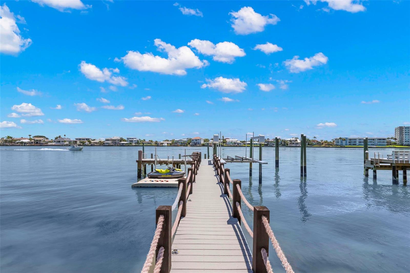 MANDALAY SUB - Residential Lease