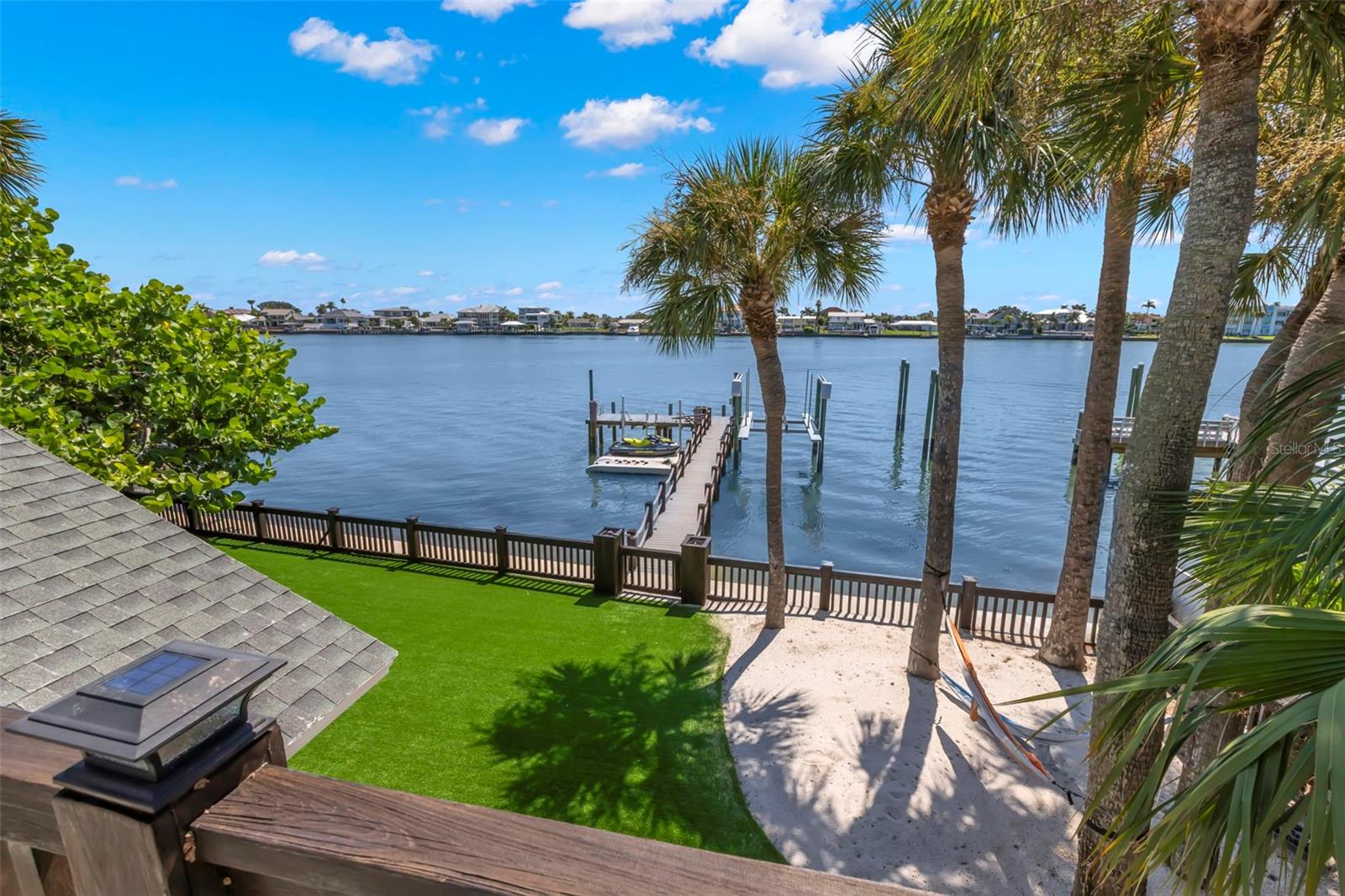 MANDALAY SUB - Residential Lease