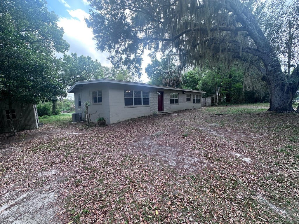 Photo of 3412 Oranole Road, Orlando, FL 32810 (MLS # V4950364)