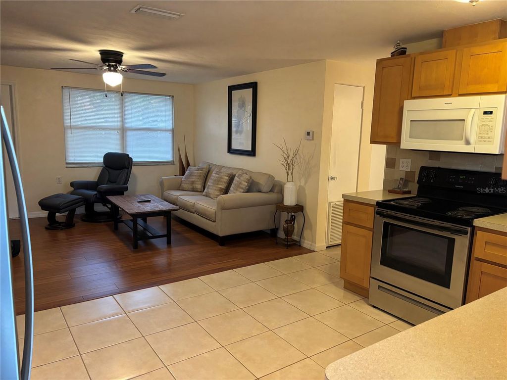 Photo of 231 Lakeview Lane, Englewood, FL 34223 (MLS # D6146789)