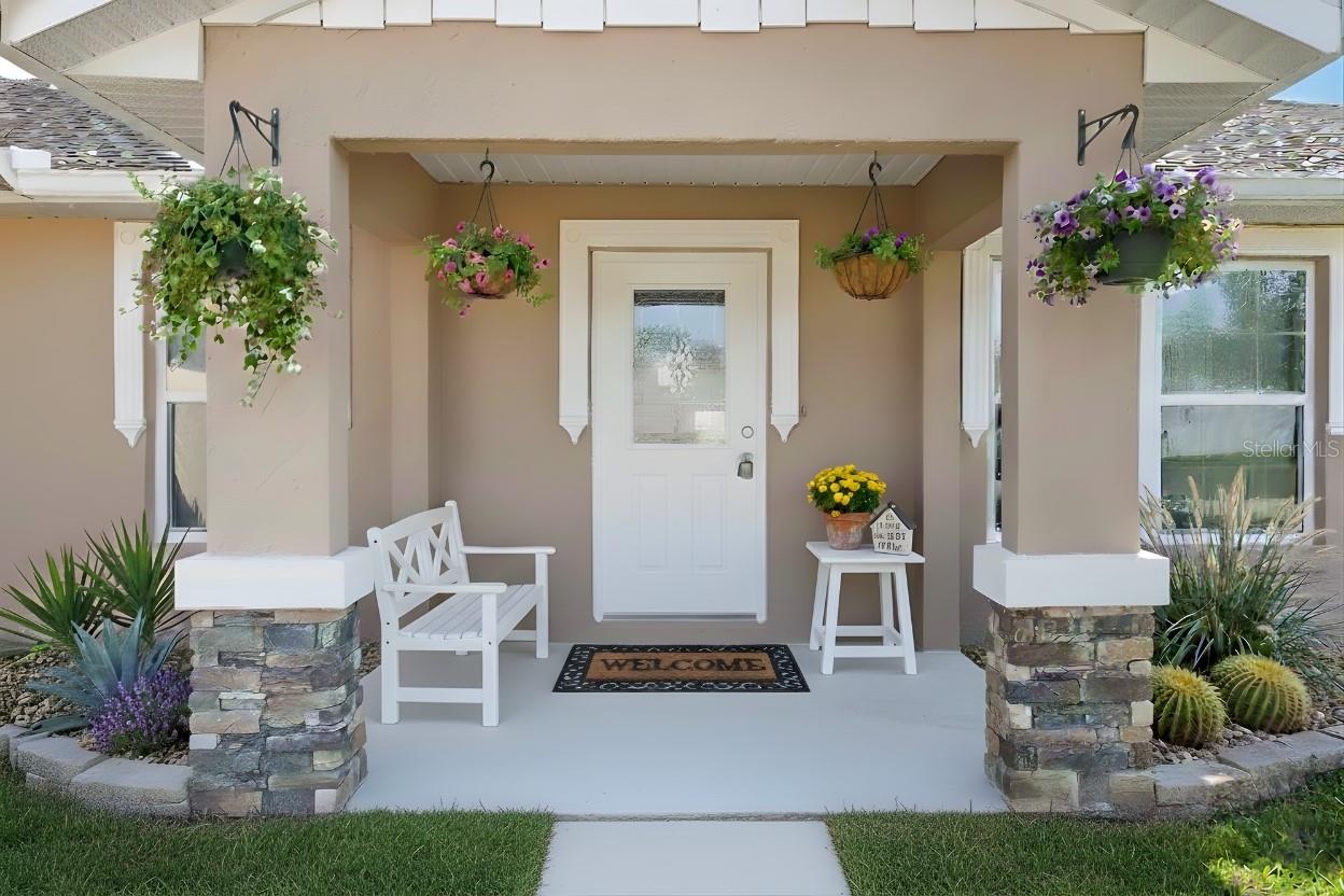 1 PECAN COURSE CIRCLE