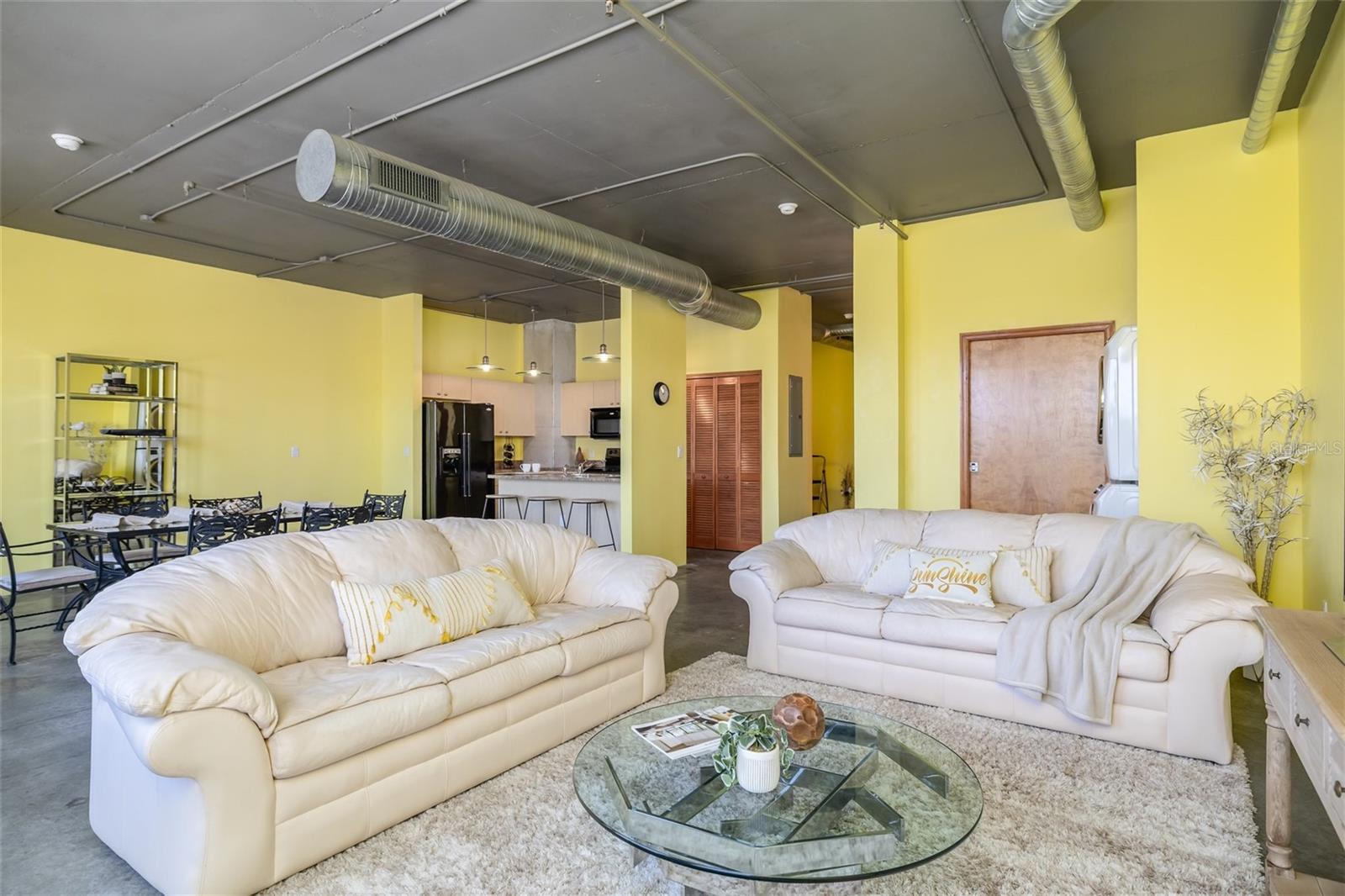 208 WALL STREET 204