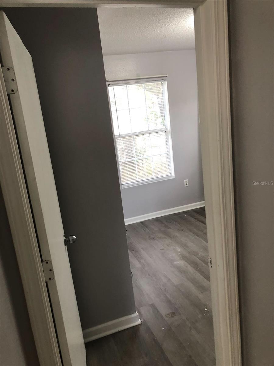 6212 MOCKINGBIRD LANE