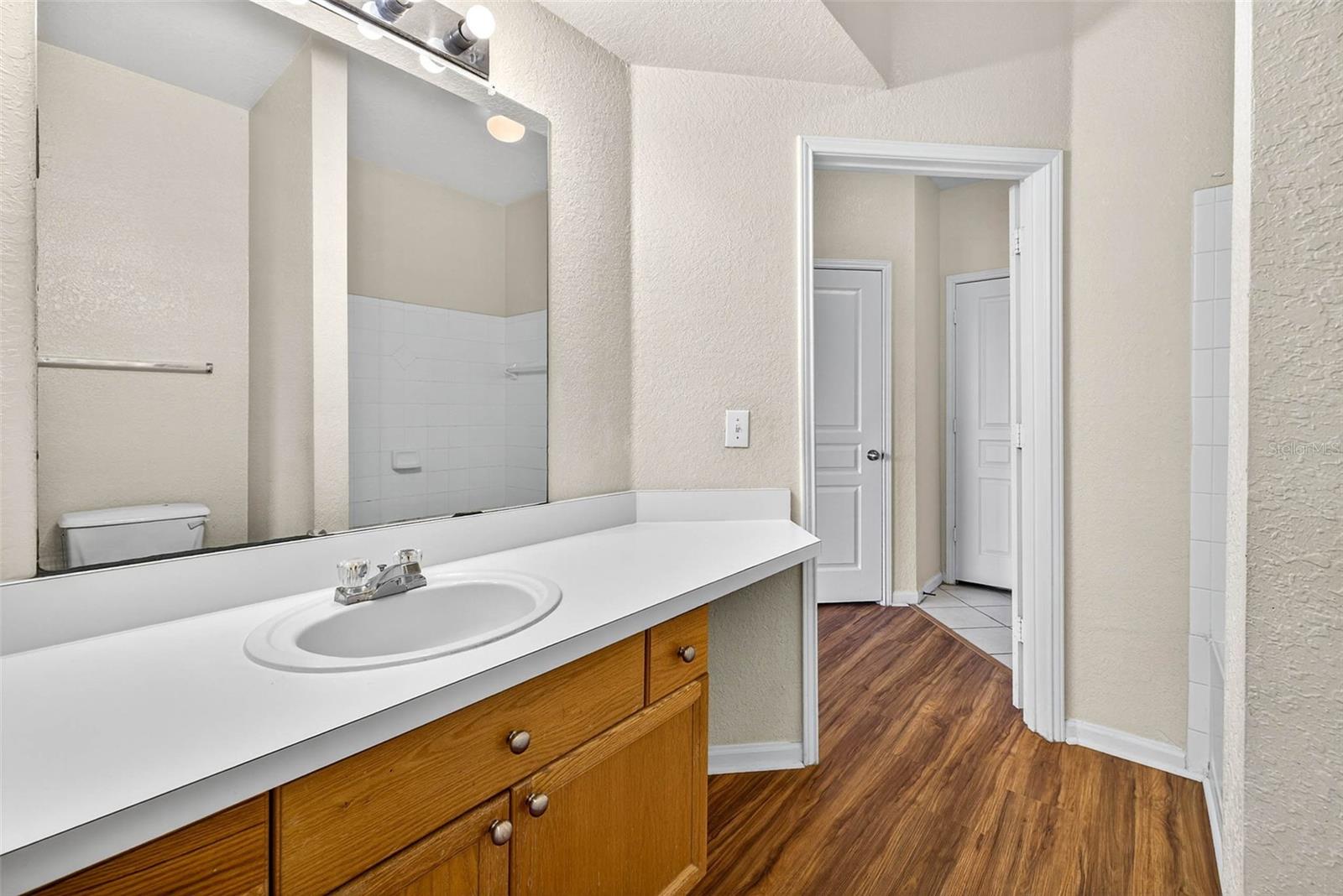 OXFORD PLACE AT TAMPA PALMS A - Residential Lease