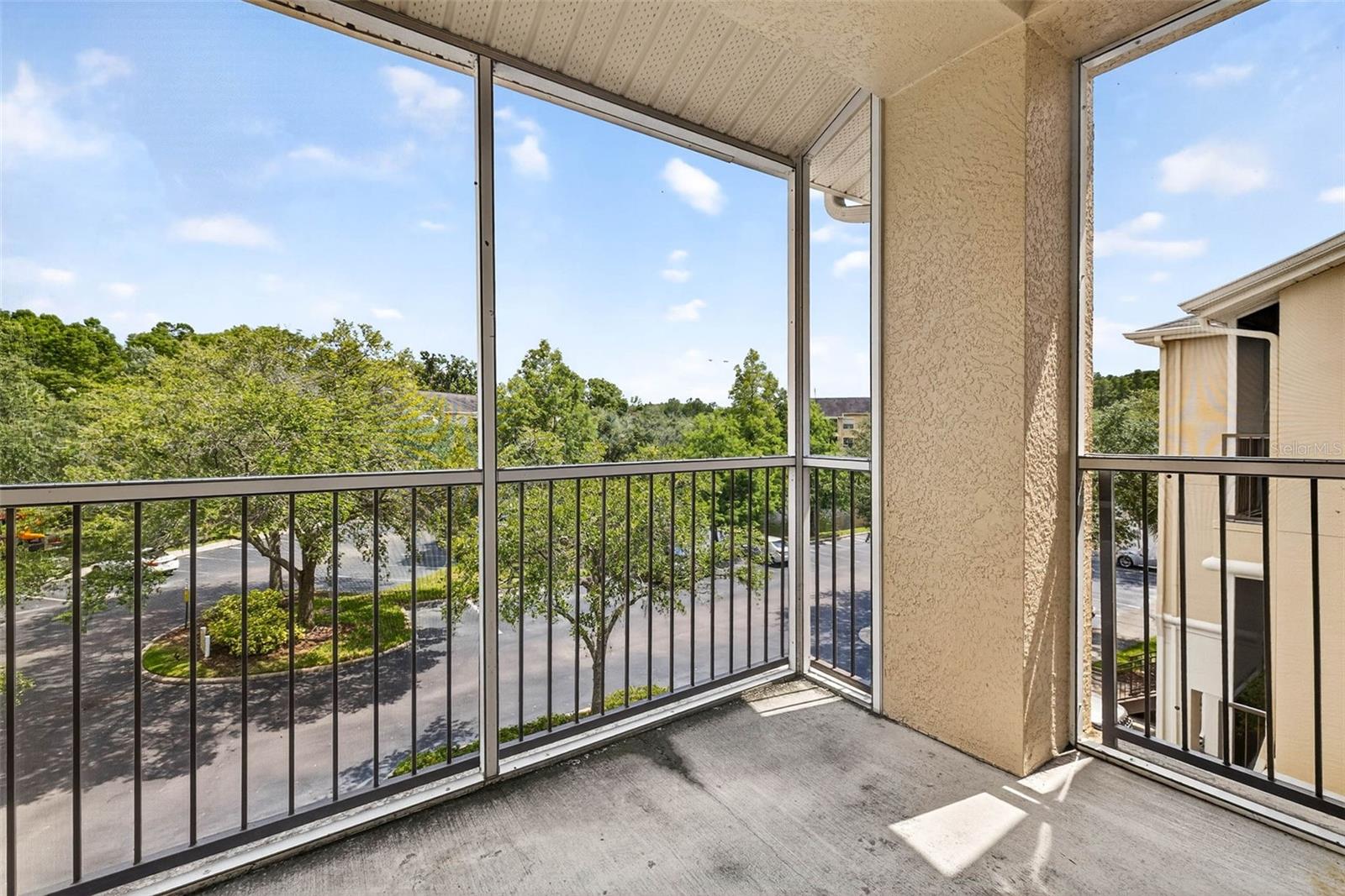 OXFORD PLACE AT TAMPA PALMS A - Residential Lease