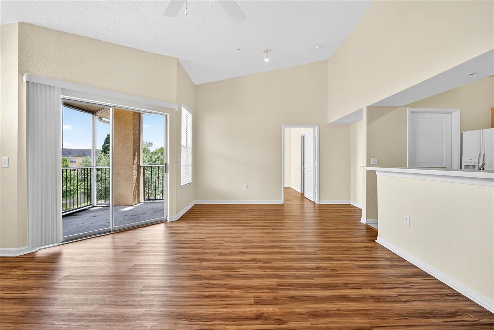 OXFORD PLACE AT TAMPA PALMS A - Residential Lease