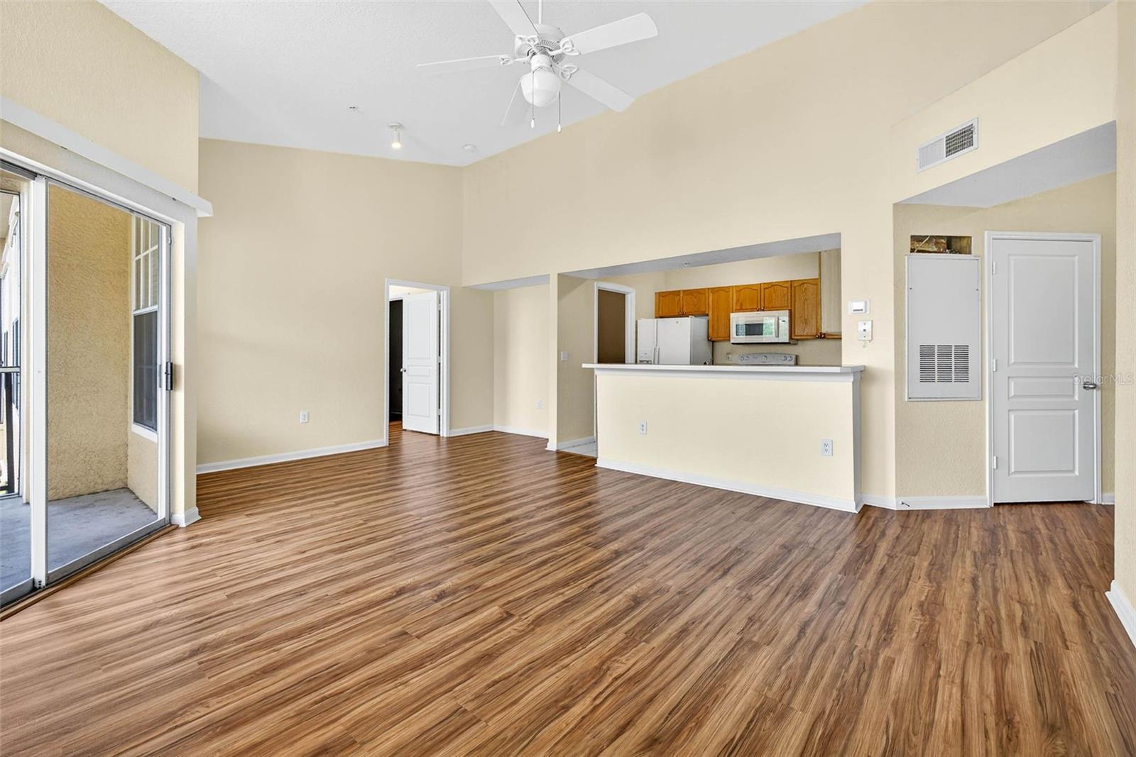 OXFORD PLACE AT TAMPA PALMS A - Residential Lease