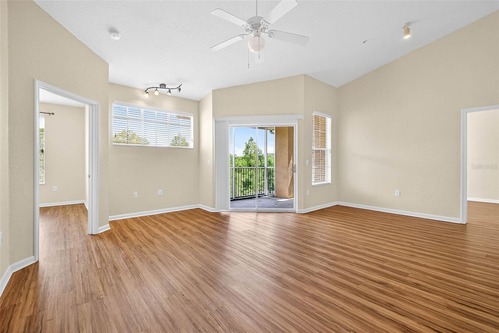 OXFORD PLACE AT TAMPA PALMS A - Residential Lease