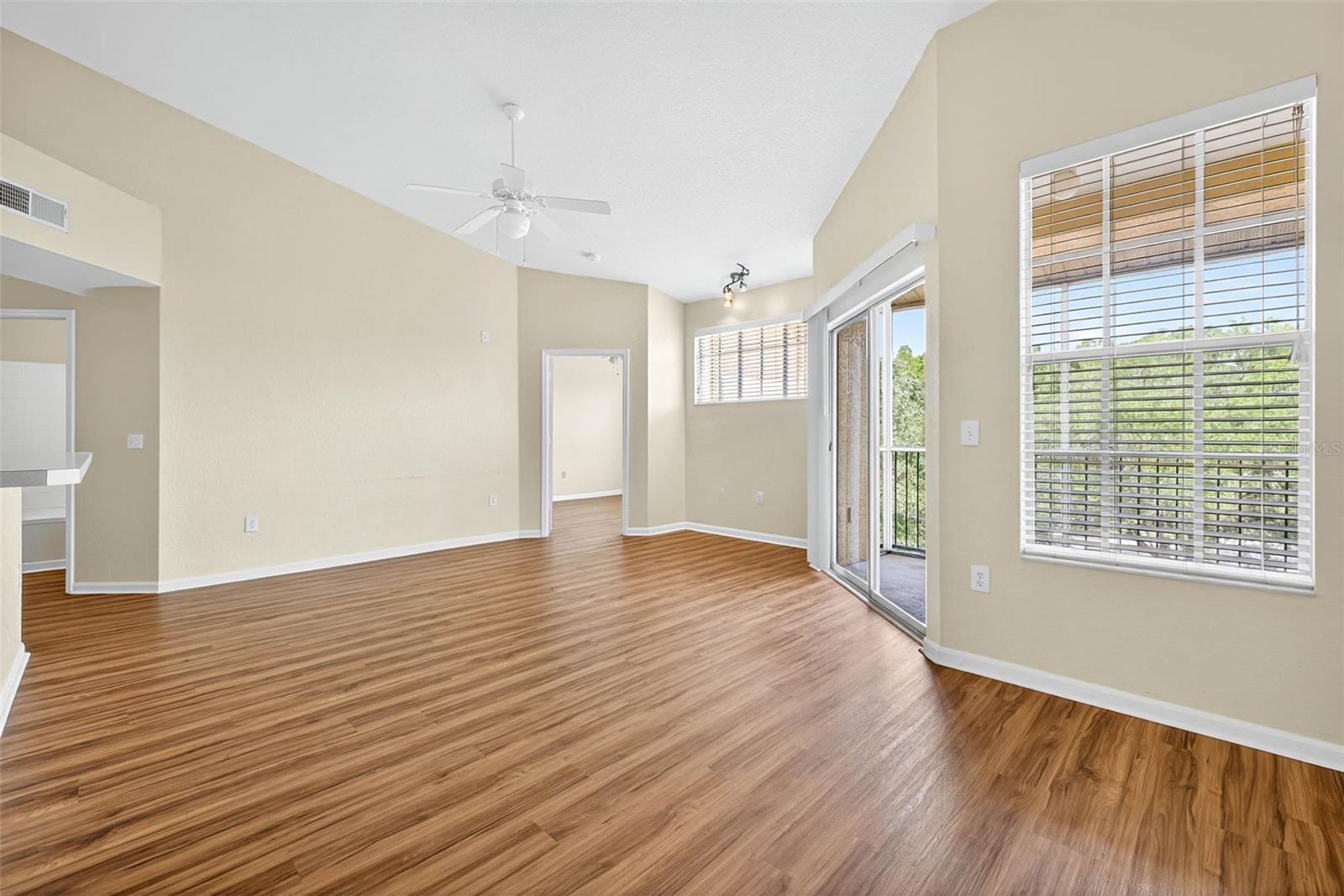 OXFORD PLACE AT TAMPA PALMS A - Residential Lease