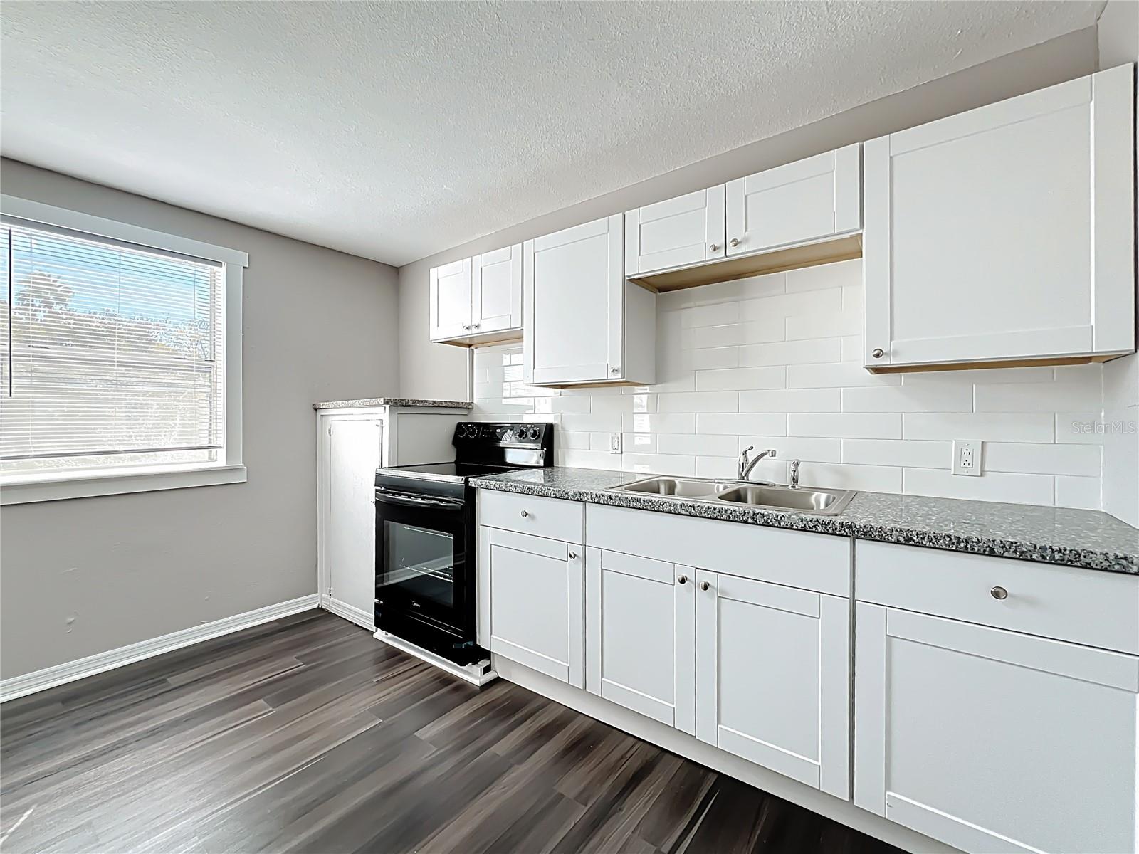 CROMWELL HEIGHTS - Residential Income