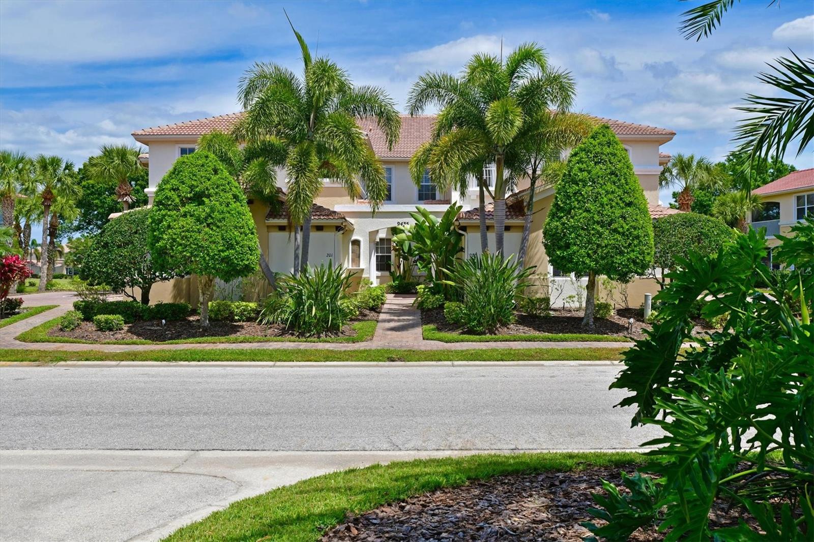 WATERLEFE GOLF & RIVER CLUB - THE WATCH II - Residential Lease