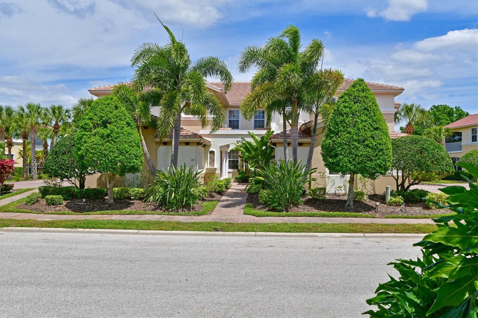 WATERLEFE GOLF & RIVER CLUB - THE WATCH II - Residential Lease