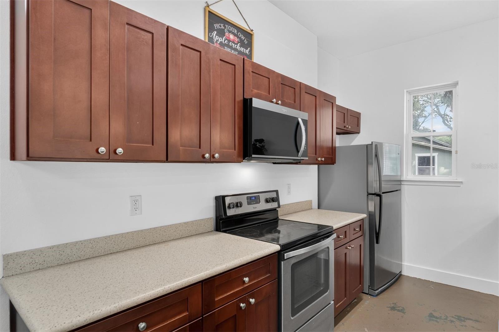 727 NW 4TH AVENUE