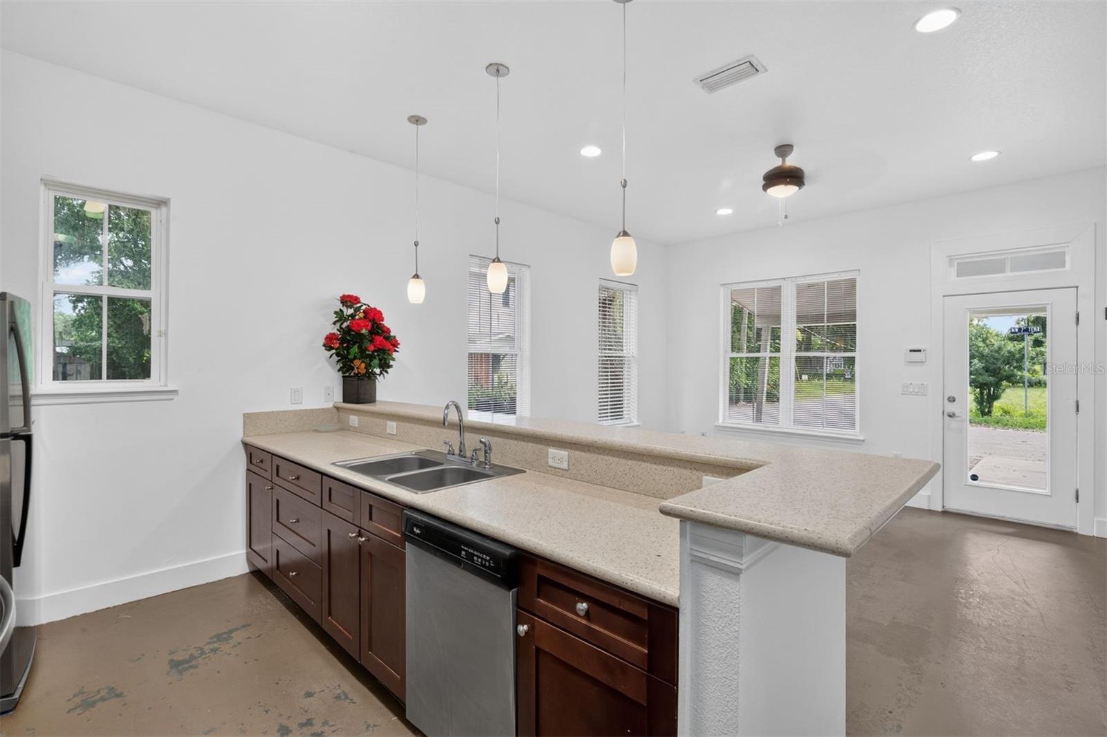 727 NW 4TH AVENUE