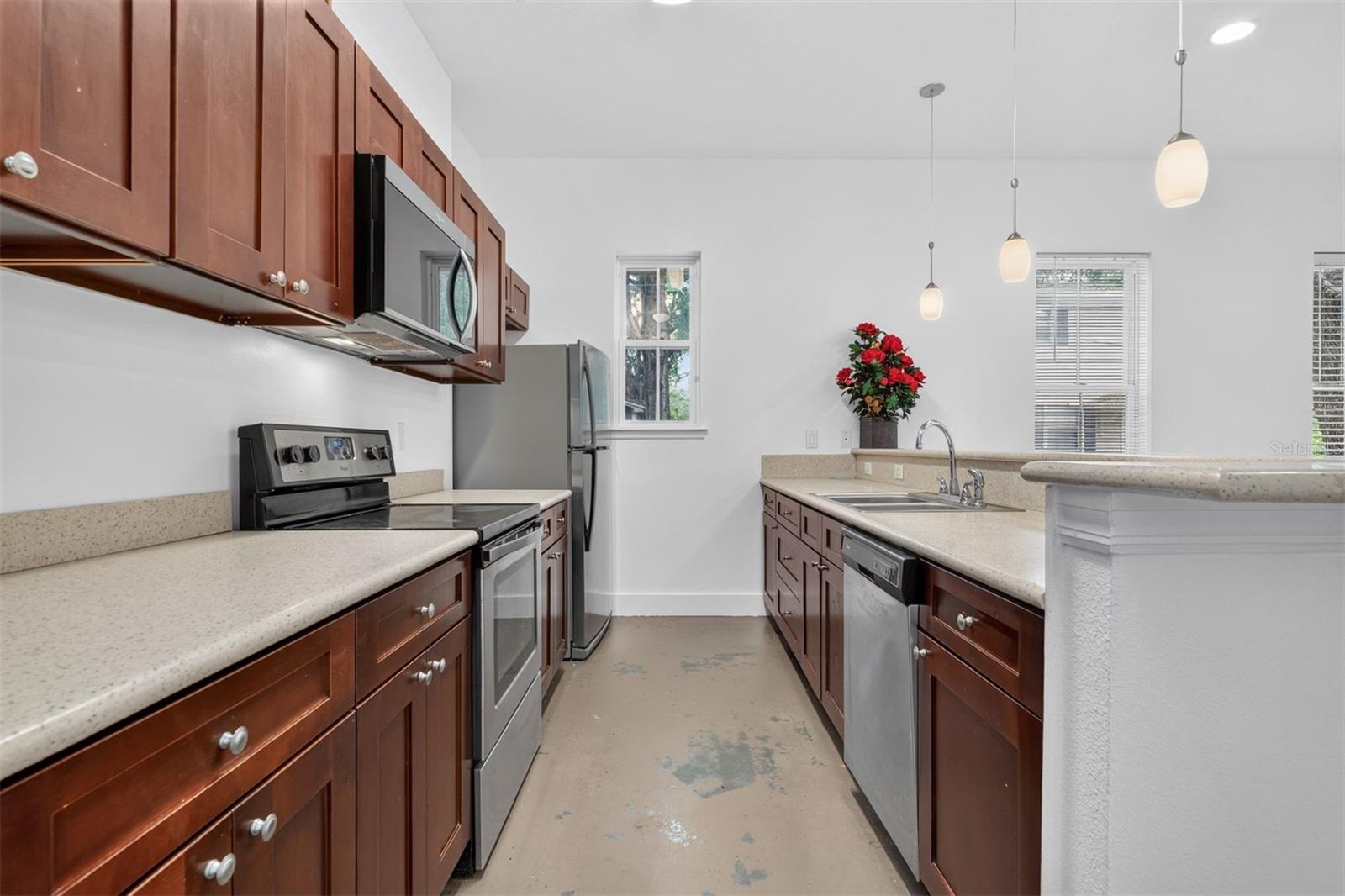 727 NW 4TH AVENUE