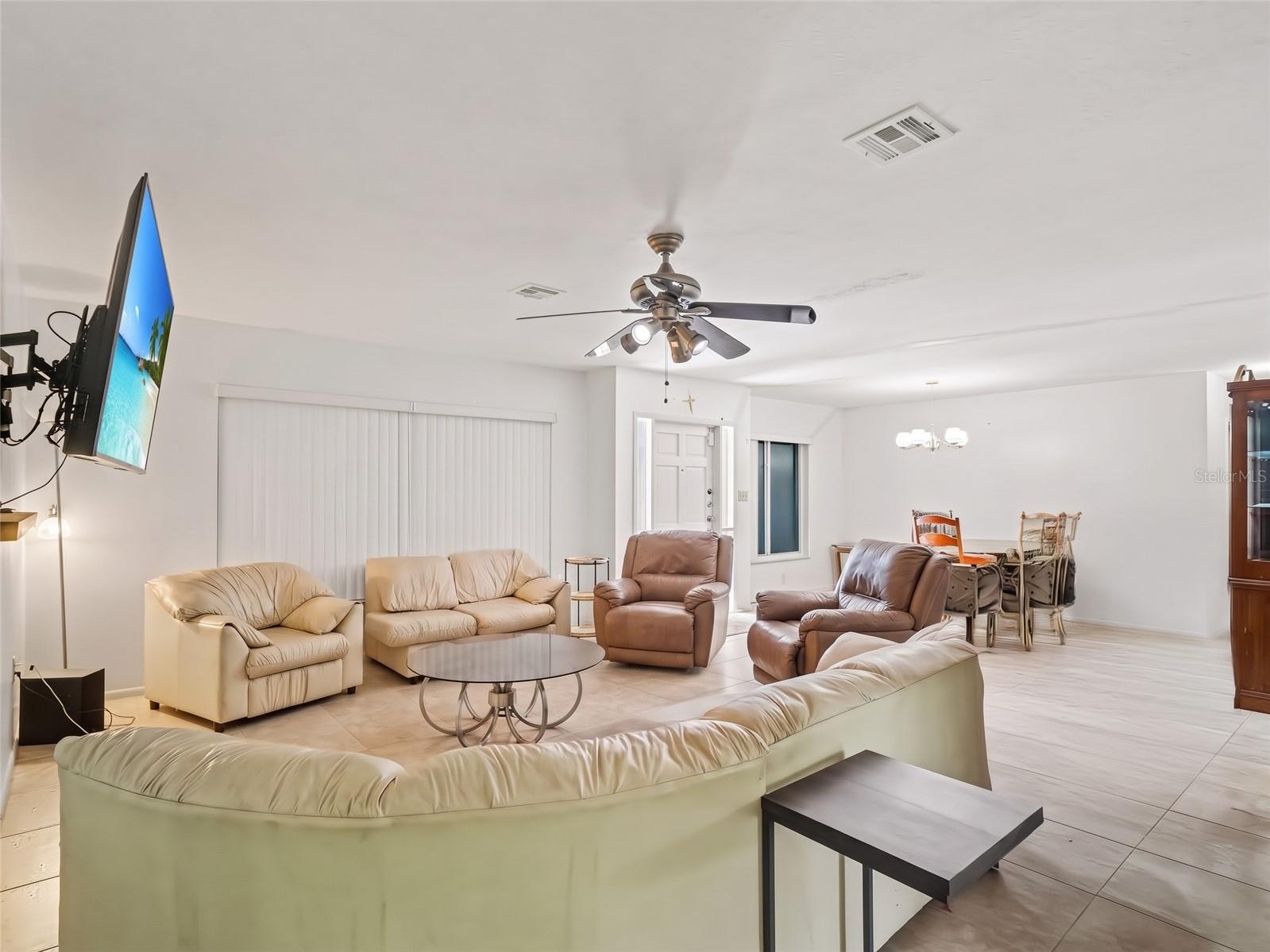 562 E TARPON BOULEVARD NW, PORT CHARLOTTE, FL, 33952 3 562 E TARPON BOULEVARD NW
