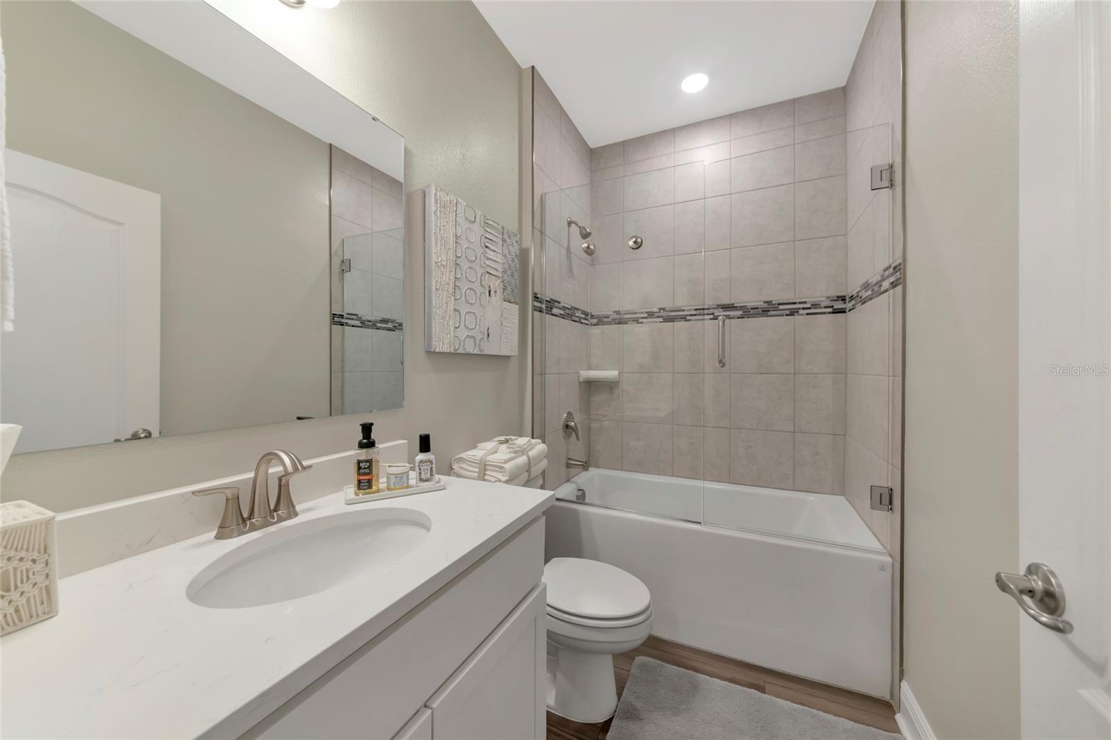 VILLAGES OF GLEN CREEK PH 1B - Residential