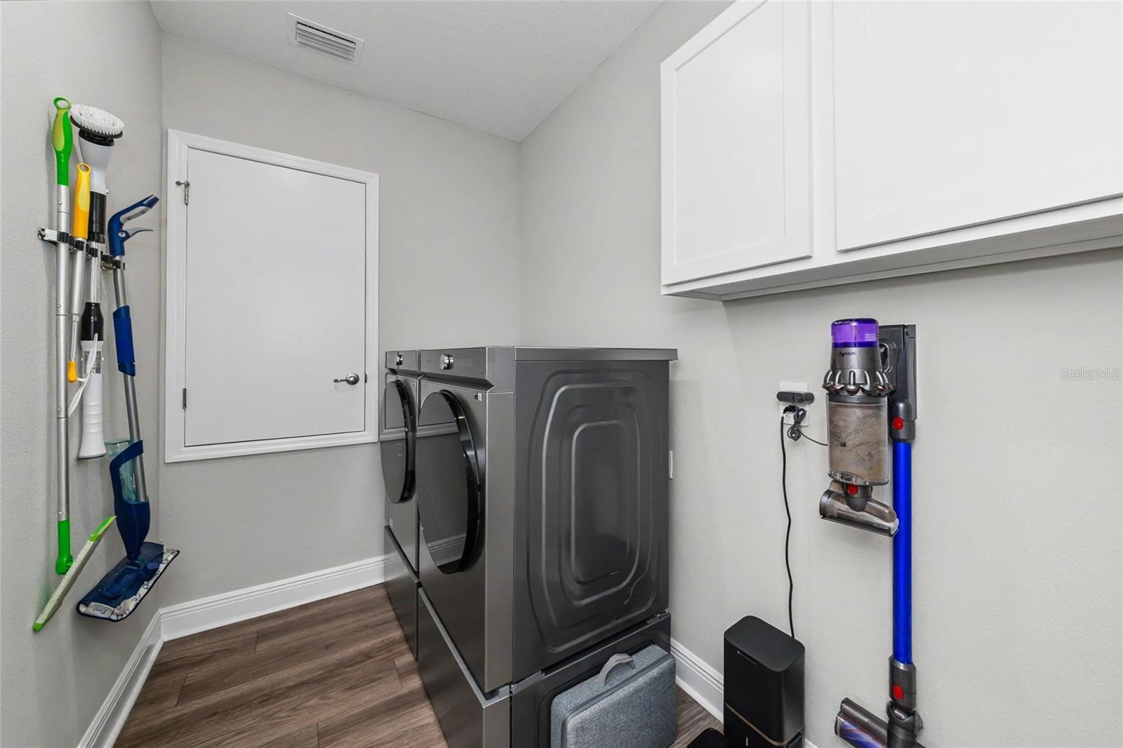 VILLAGES OF GLEN CREEK PH 1B - Residential