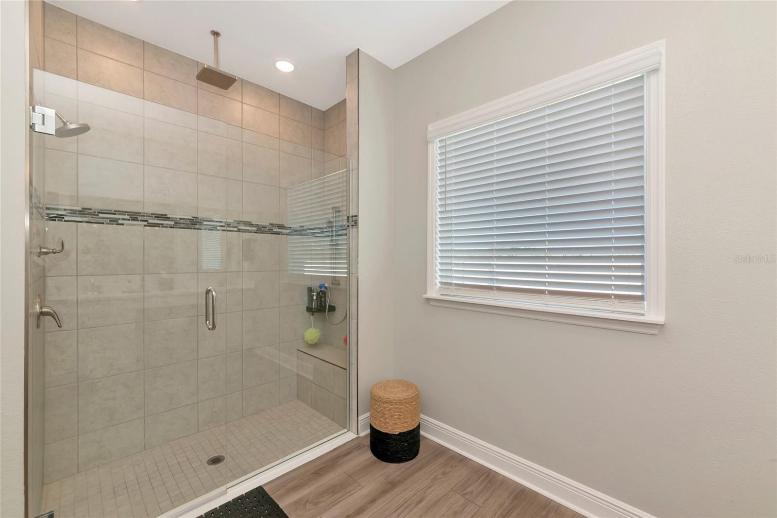 VILLAGES OF GLEN CREEK PH 1B - Residential