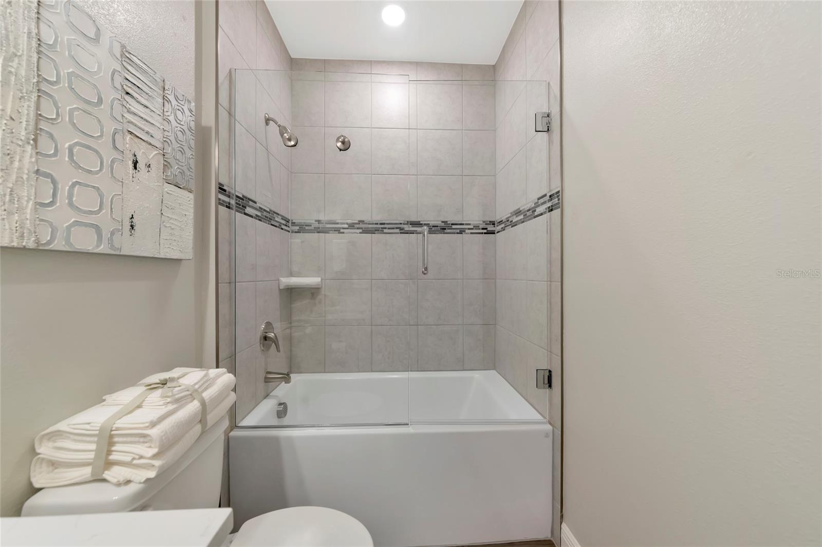 VILLAGES OF GLEN CREEK PH 1B - Residential