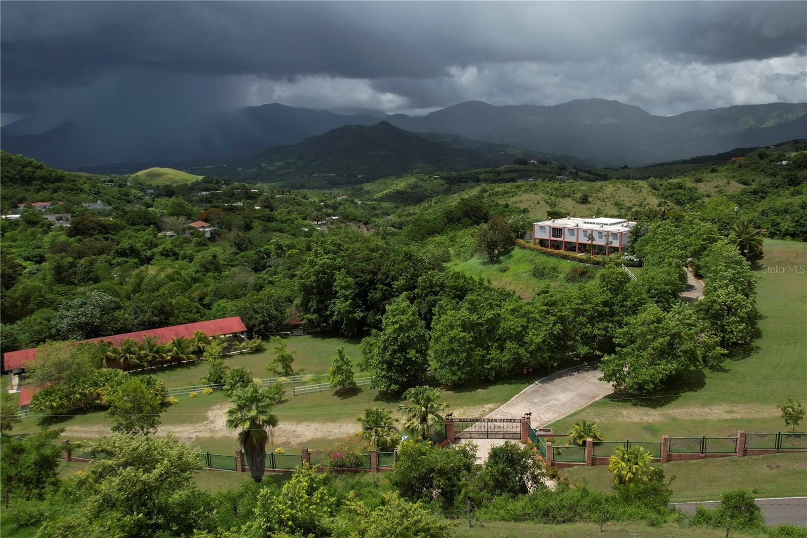 HACIENDA DON PEDRO - Residential
