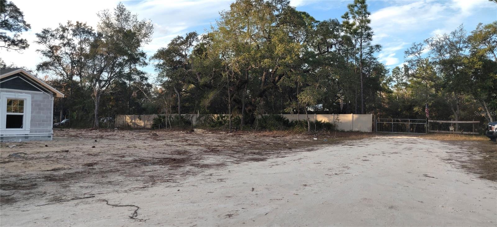 ROYAL HIGHLANDS - Residential