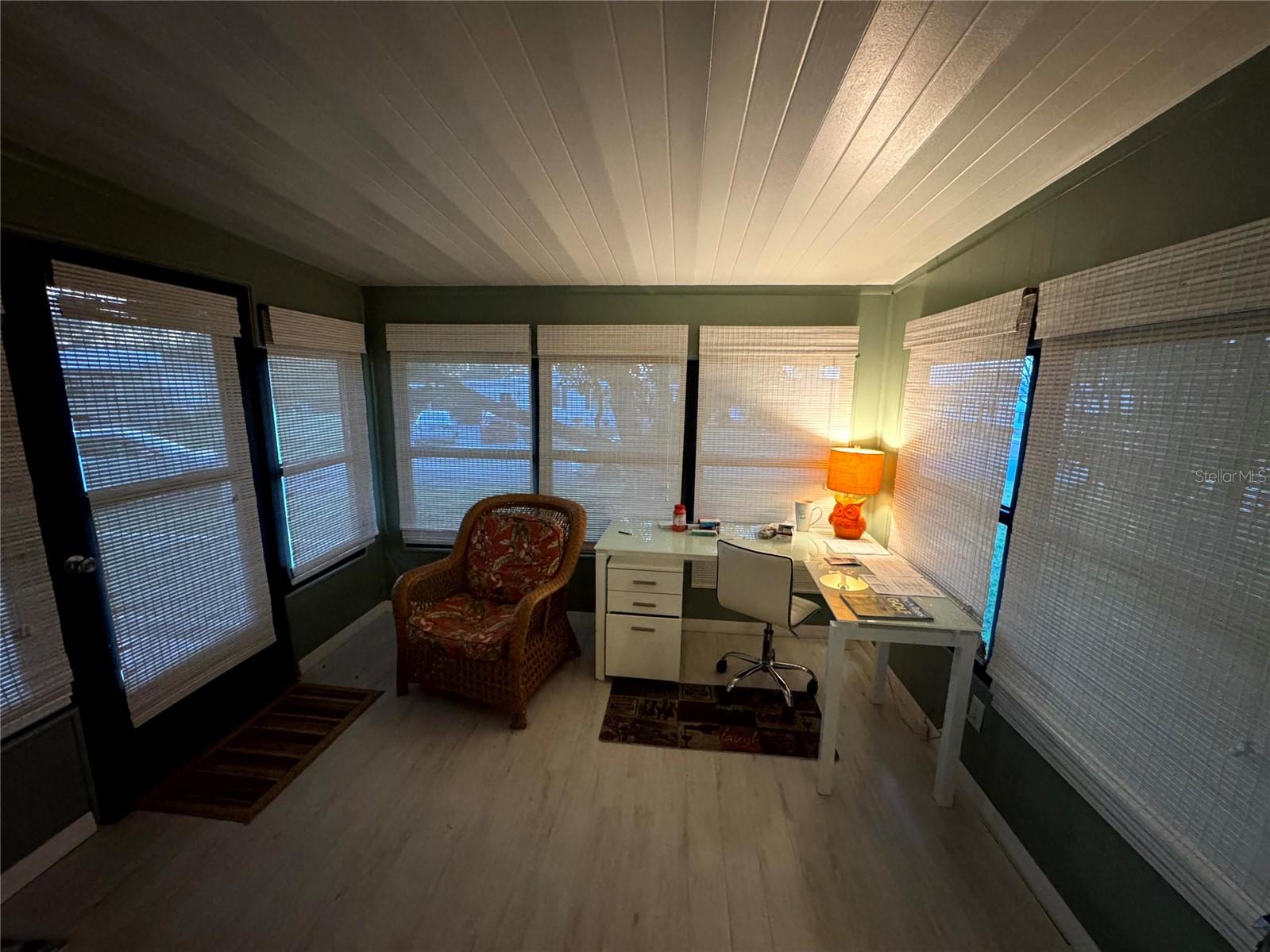 LADY LAKE ORANGE BLOSSOM GARDENS UNIT 09 - Residential