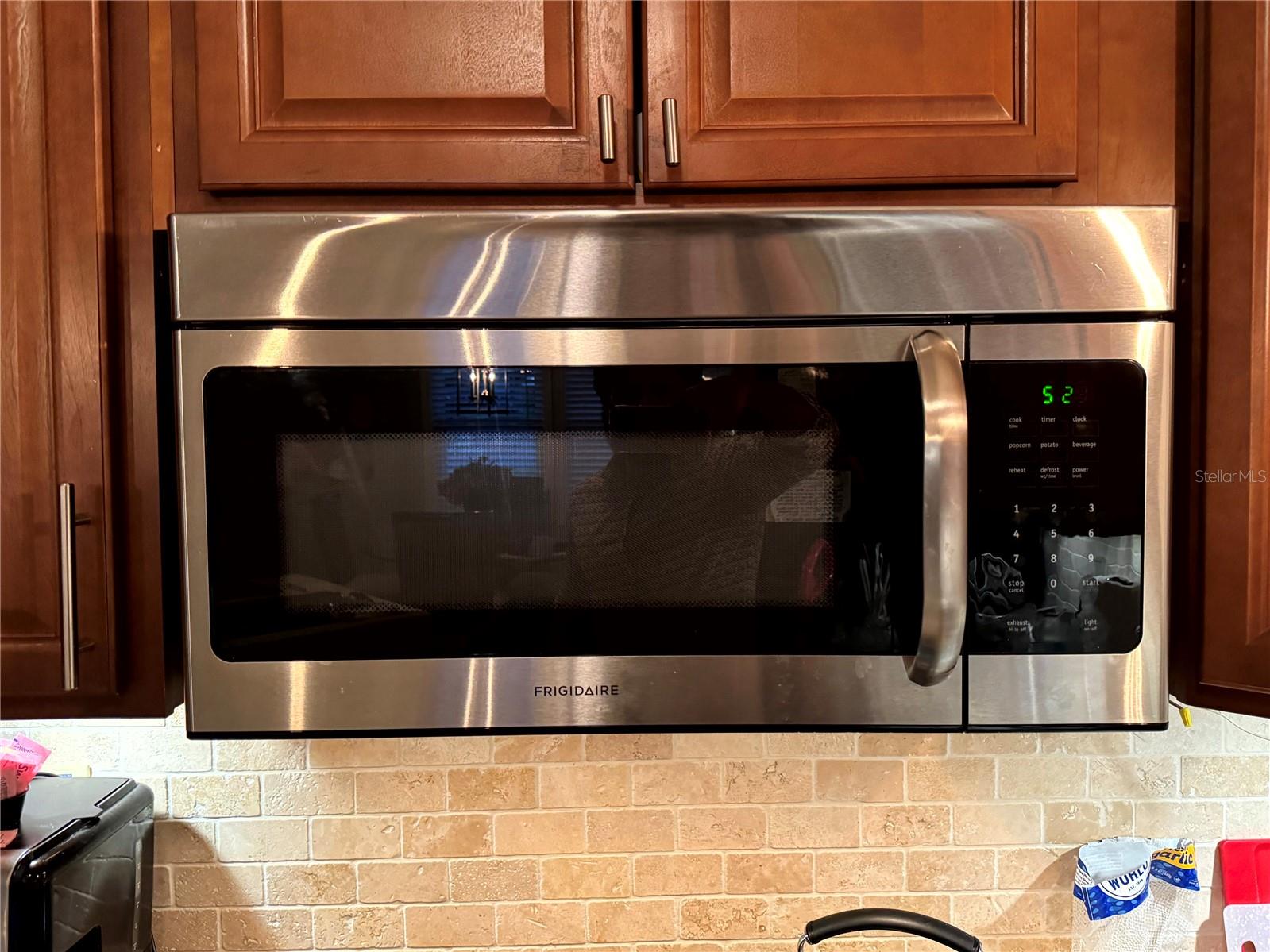 LADY LAKE ORANGE BLOSSOM GARDENS UNIT 09 - Residential