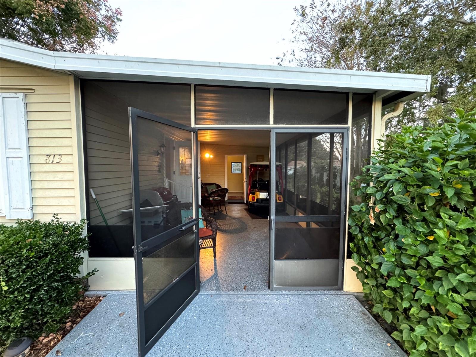 LADY LAKE ORANGE BLOSSOM GARDENS UNIT 09 - Residential