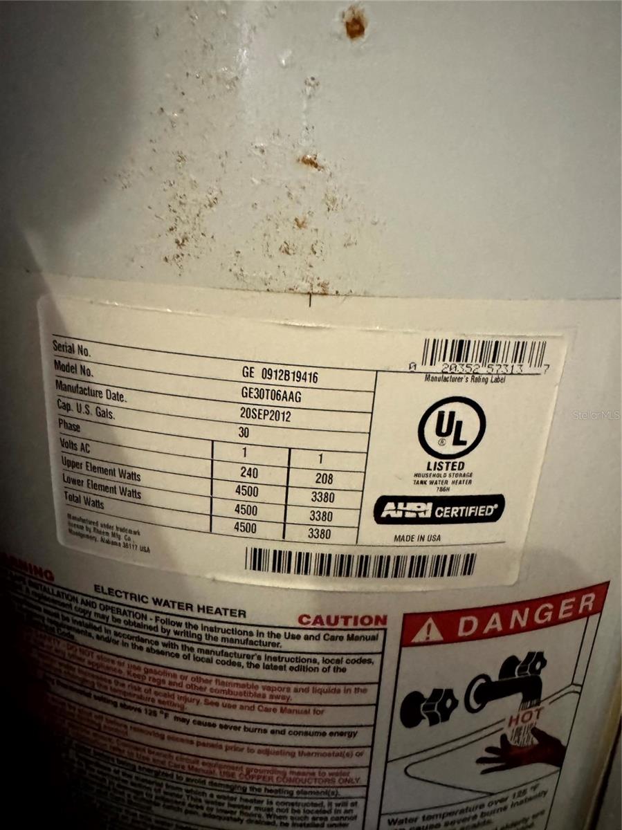 LADY LAKE ORANGE BLOSSOM GARDENS UNIT 09 - Residential