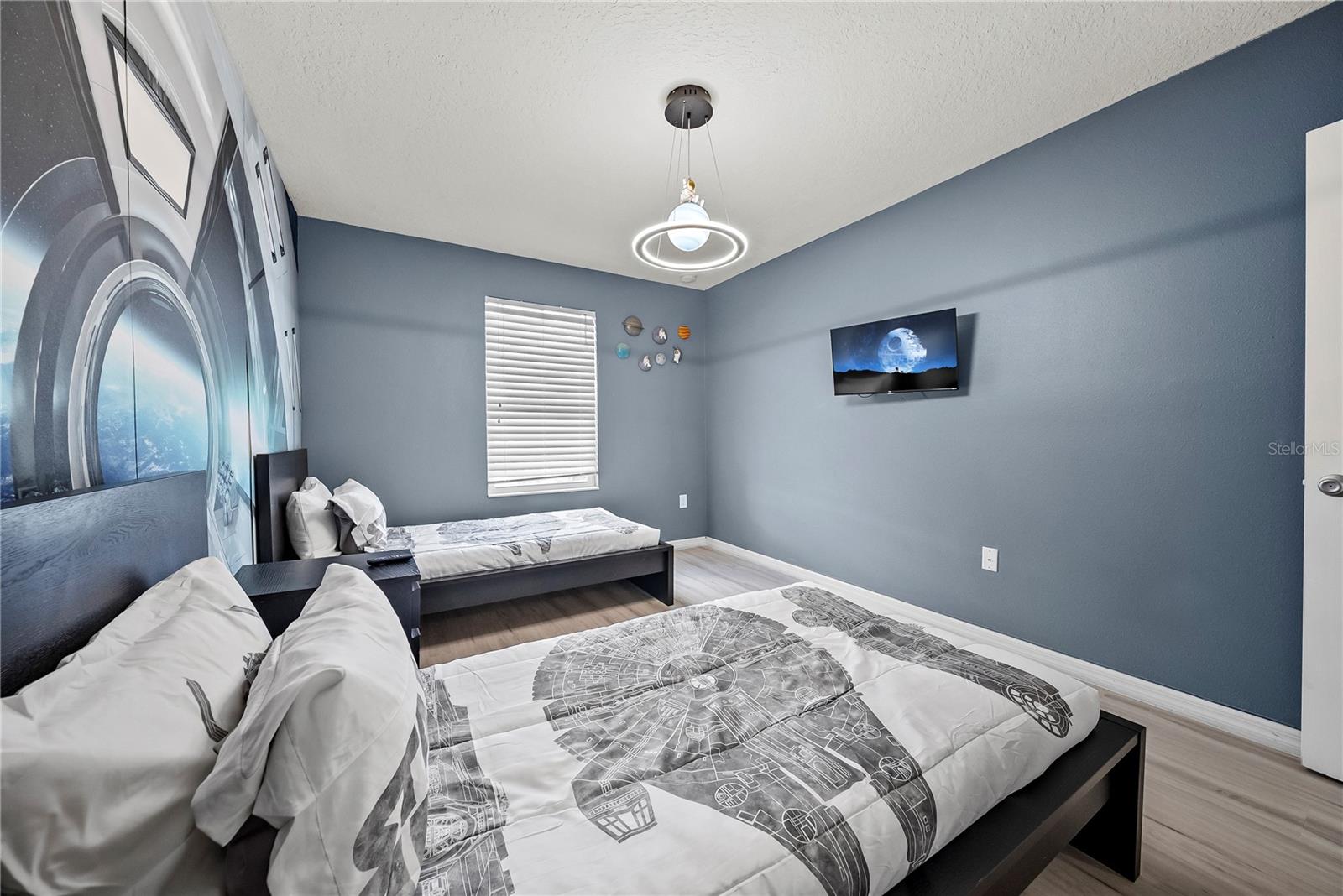 CRYSTAL COVE RESORT - Residential