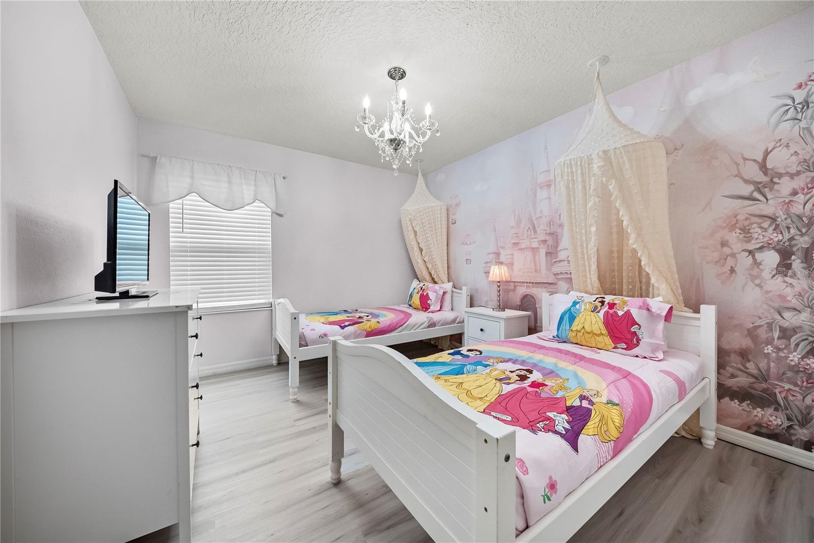 CRYSTAL COVE RESORT - Residential