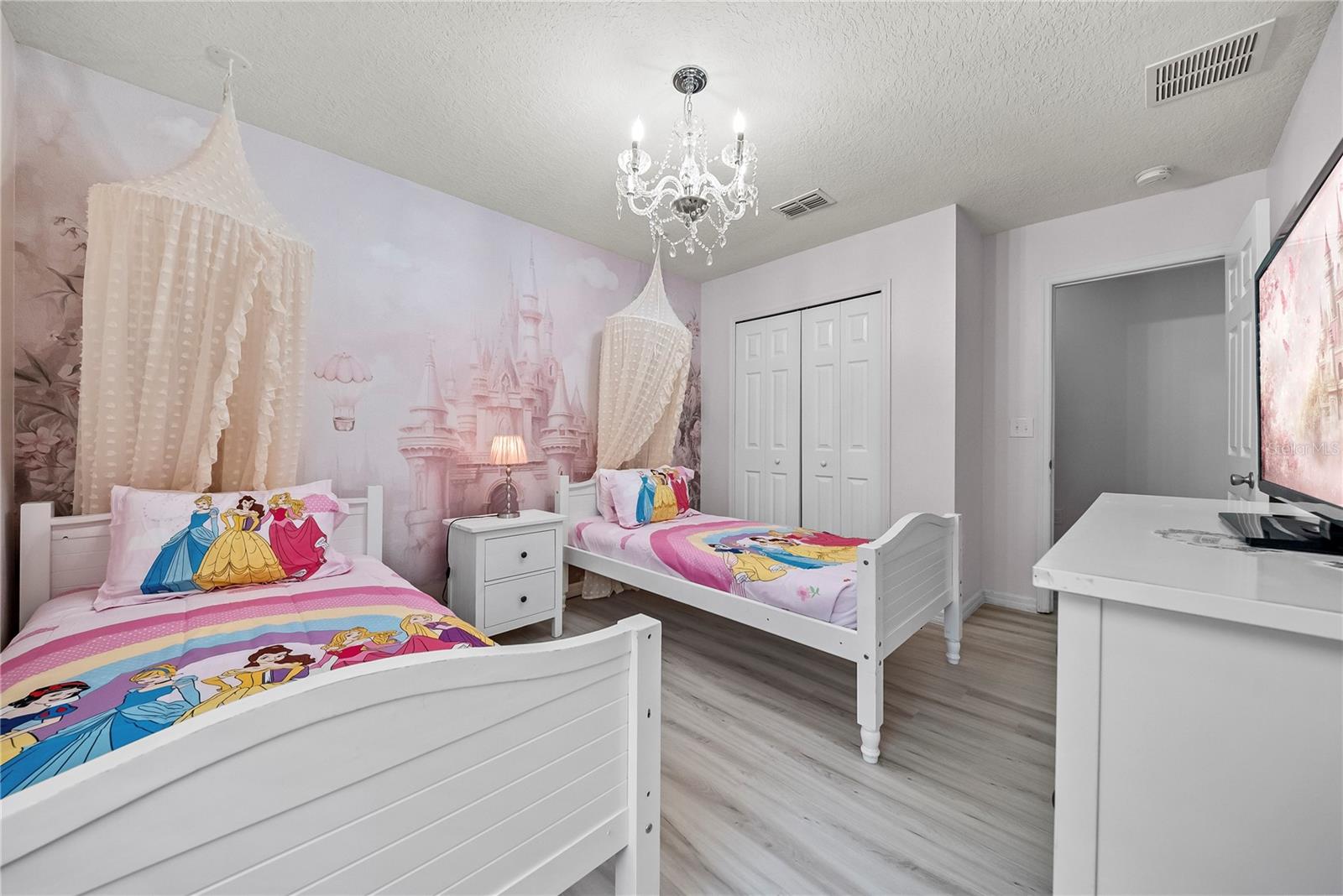 CRYSTAL COVE RESORT - Residential