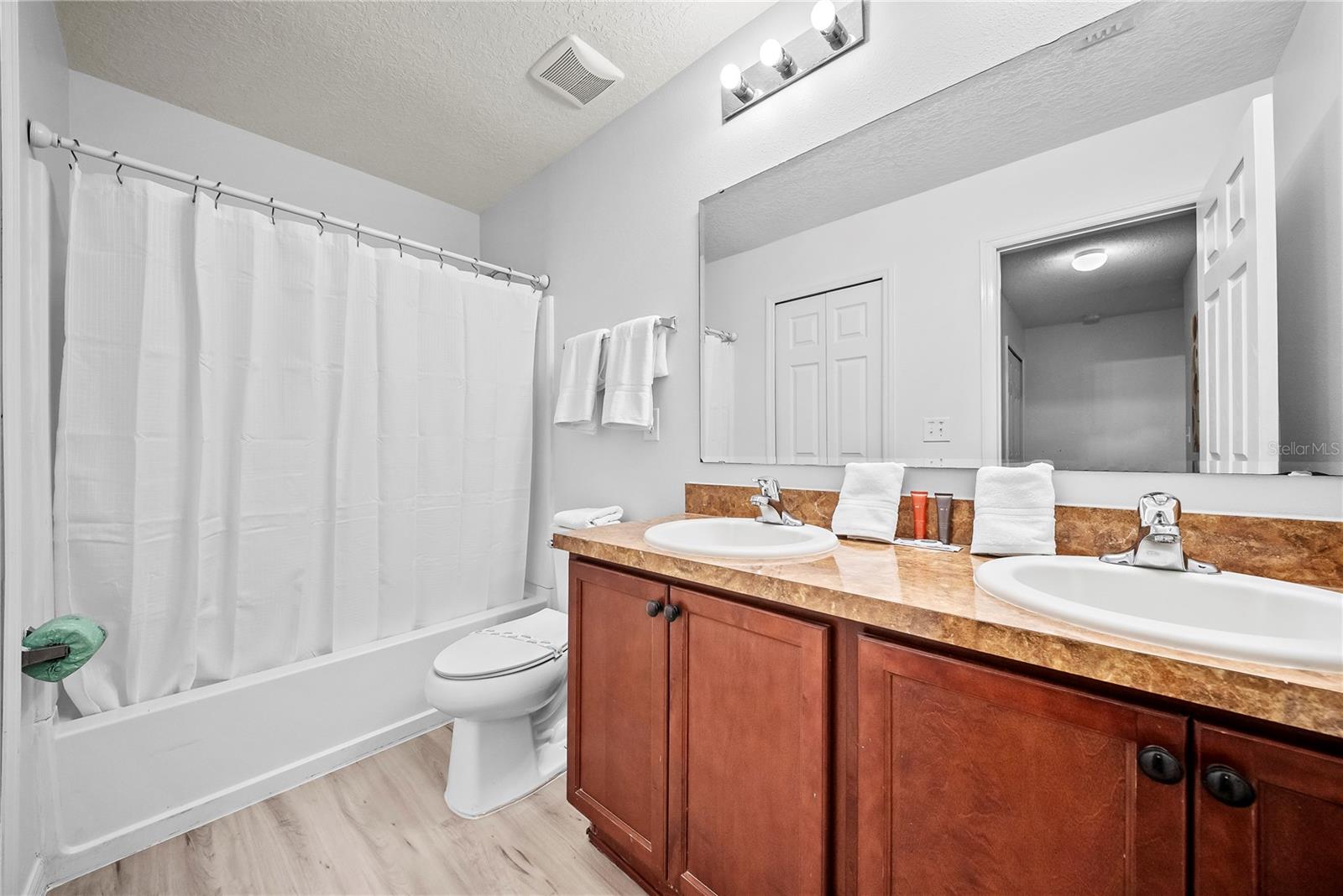 CRYSTAL COVE RESORT - Residential