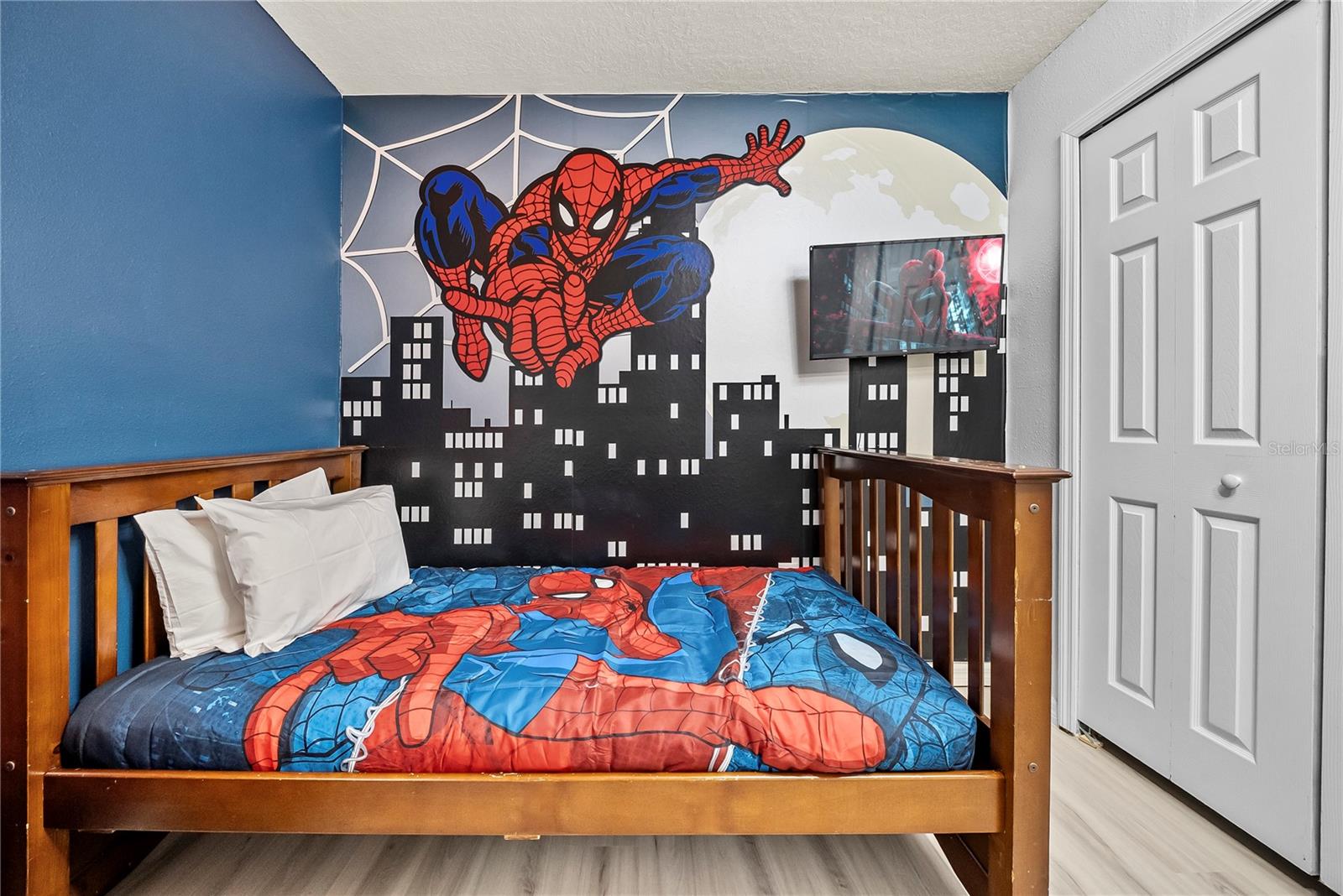 CRYSTAL COVE RESORT - Residential