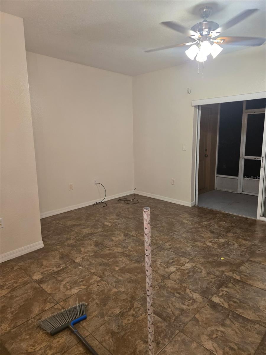 TOWNS LEGACY PARK - Residential Lease