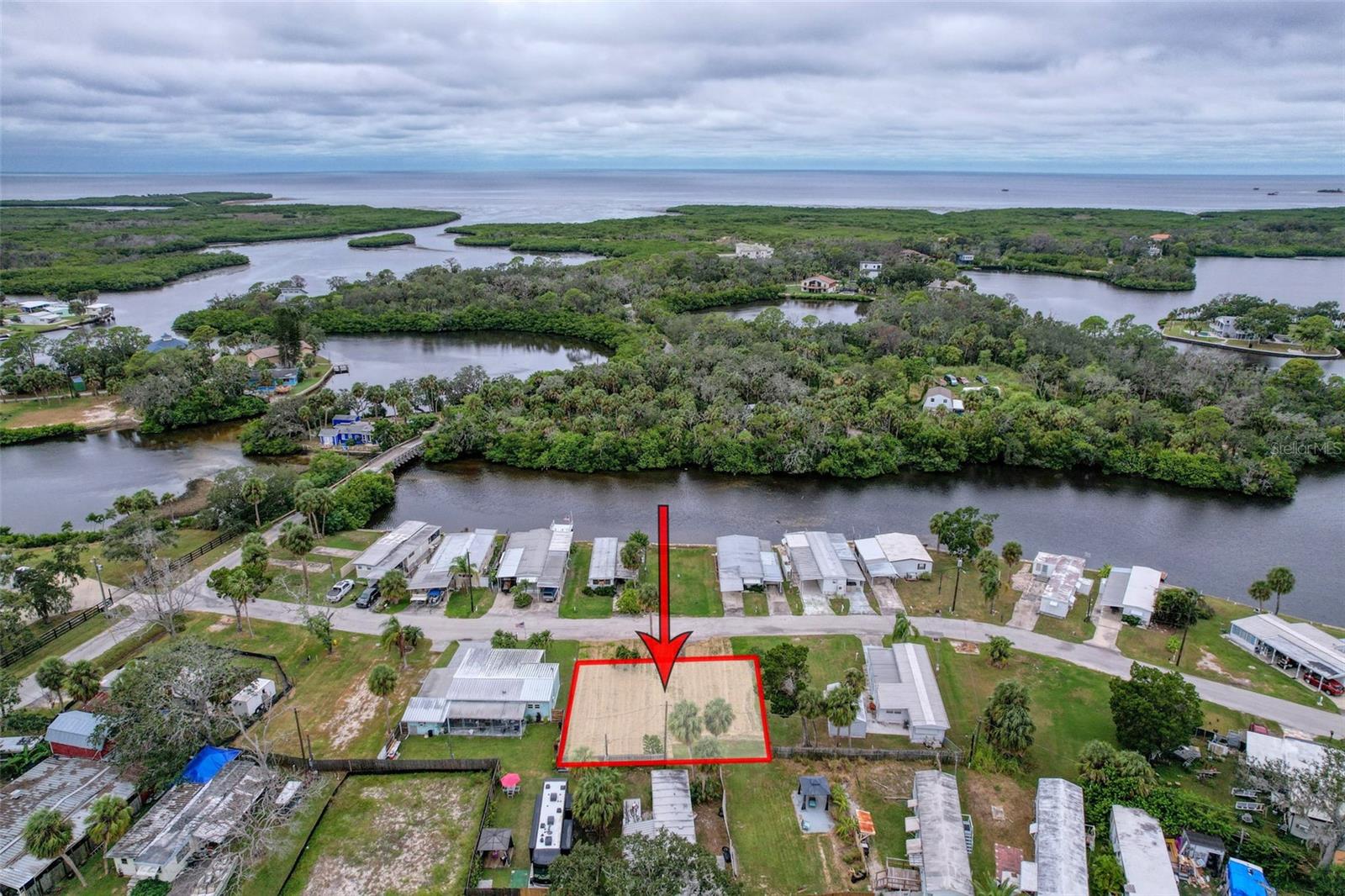 EDGEWATER GARDENS - Land