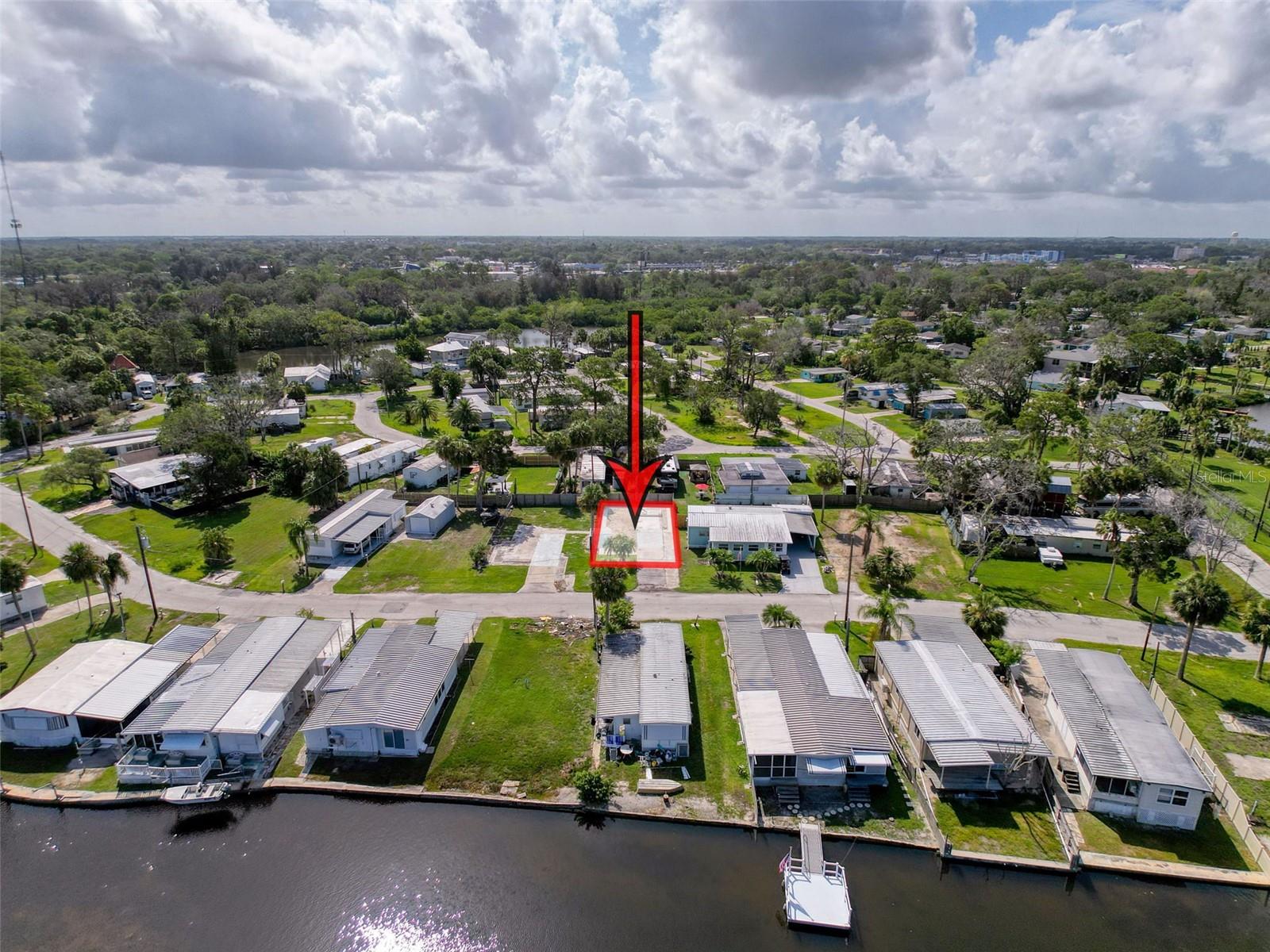 EDGEWATER GARDENS - Land