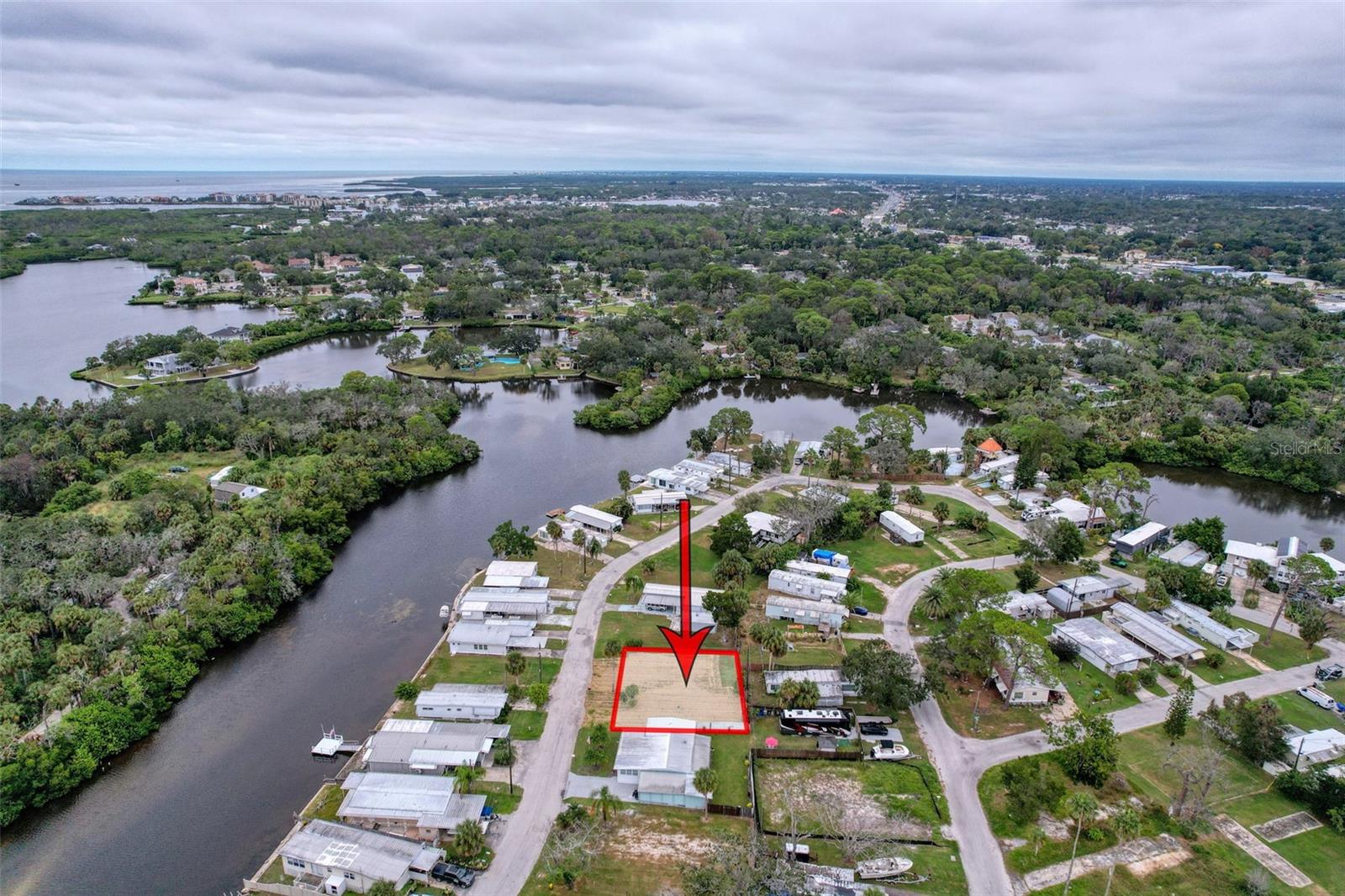 EDGEWATER GARDENS - Land