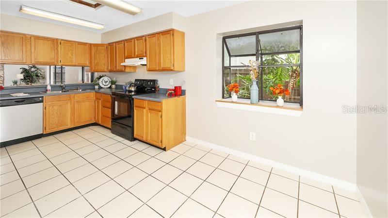 WEDGEWOOD TENNIS VILLAS - Residential Lease