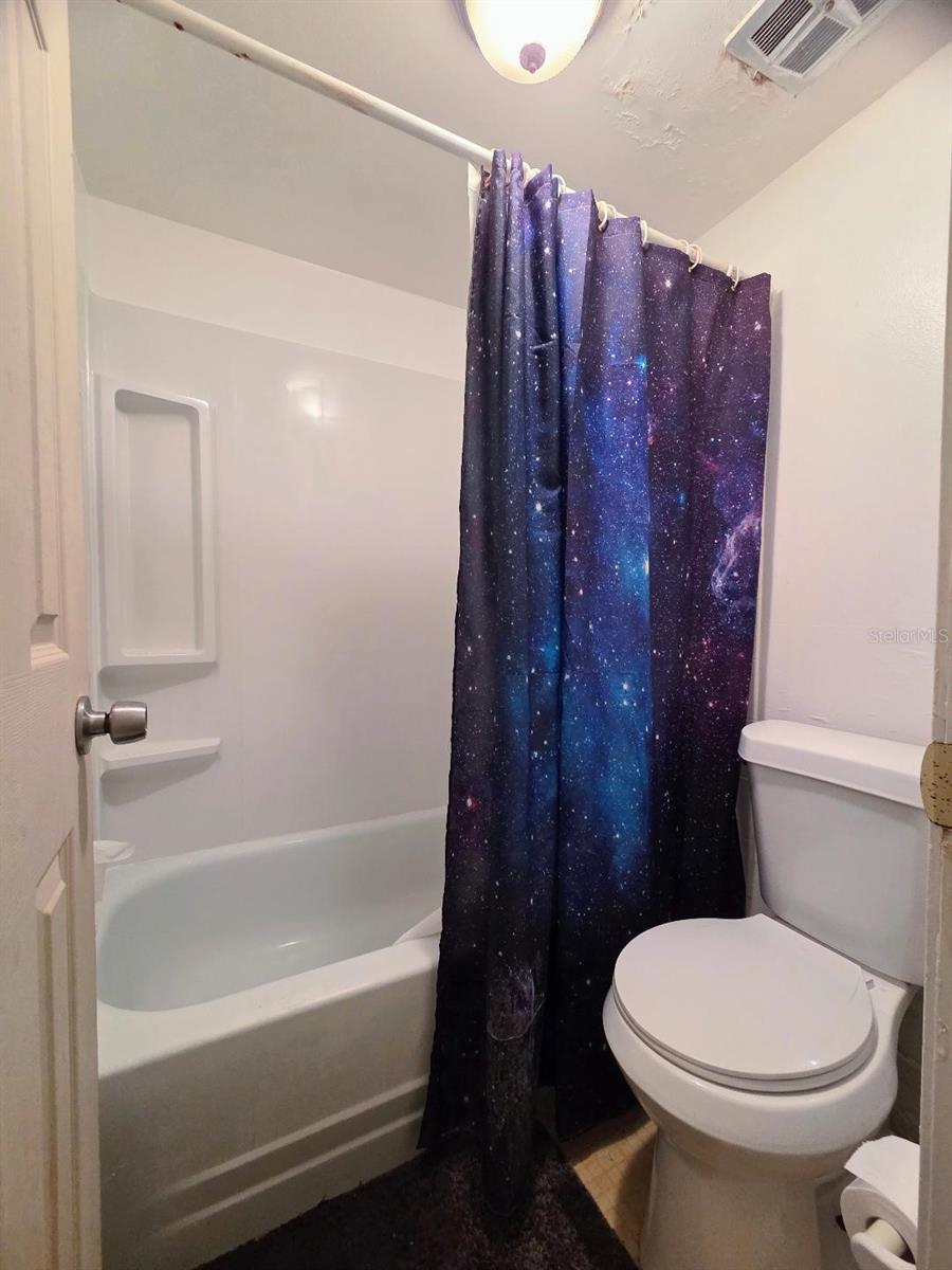 JAMESTOWN CONDO - Residential