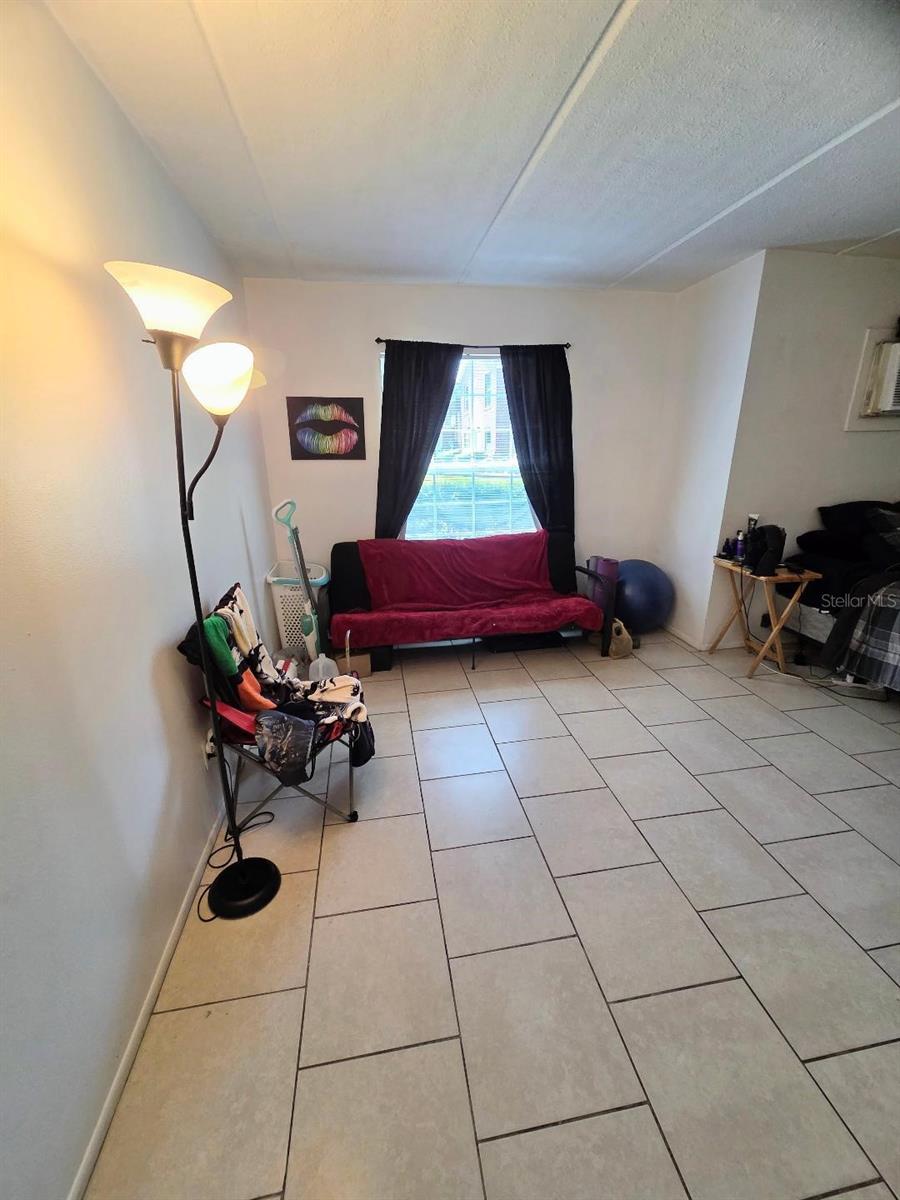 JAMESTOWN CONDO - Residential